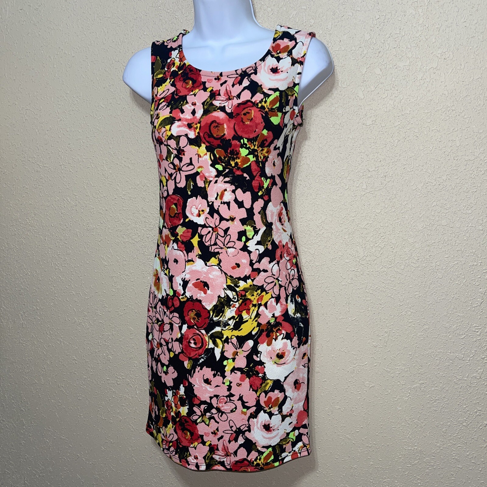 White Mark FLORAL Sleeveless Dress SZ S NEW
