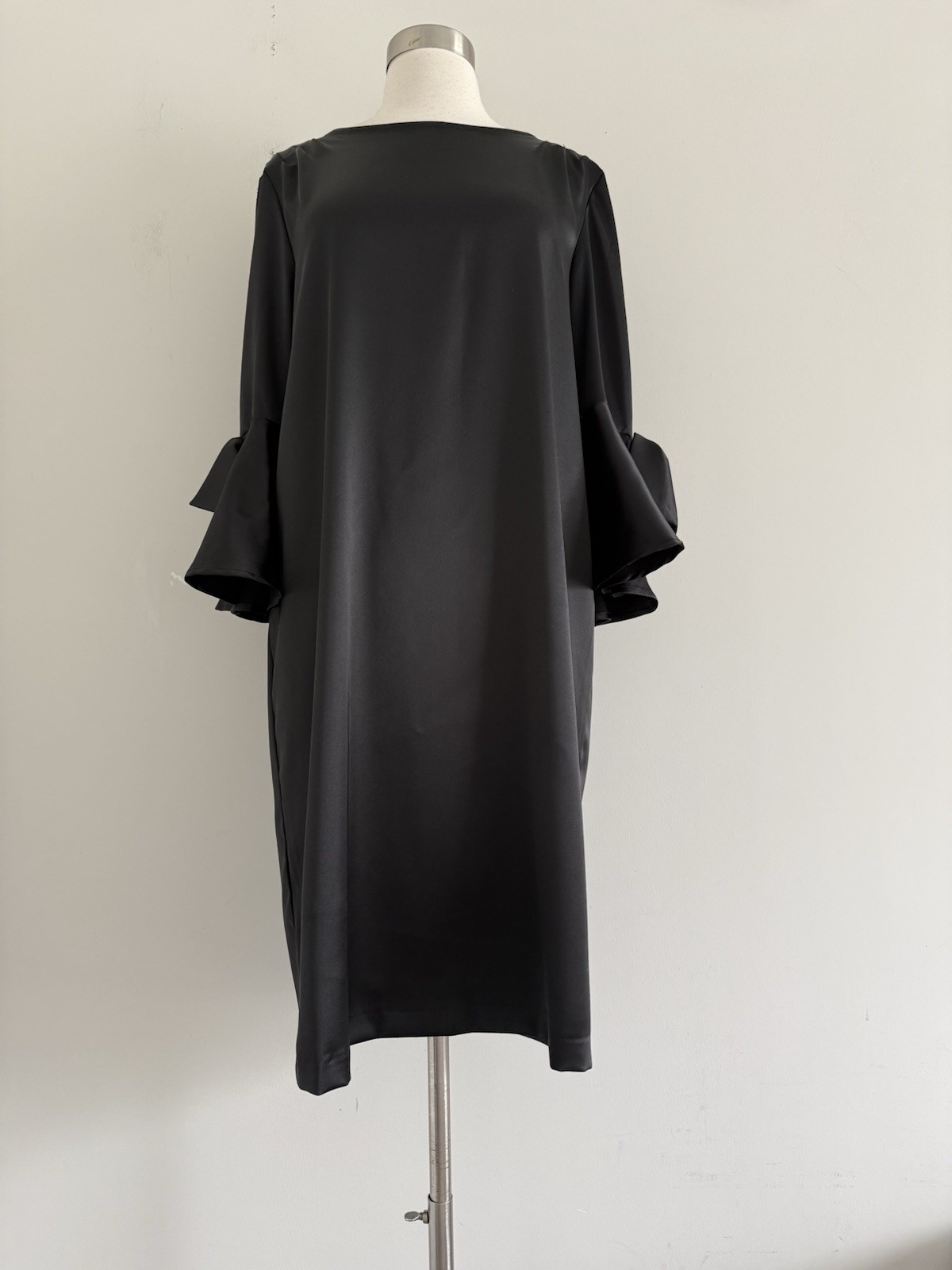 IC COLLECTION POLYESTER SPANDEX ZIP BACK CLOSURE SATIN DRESS SIZE L