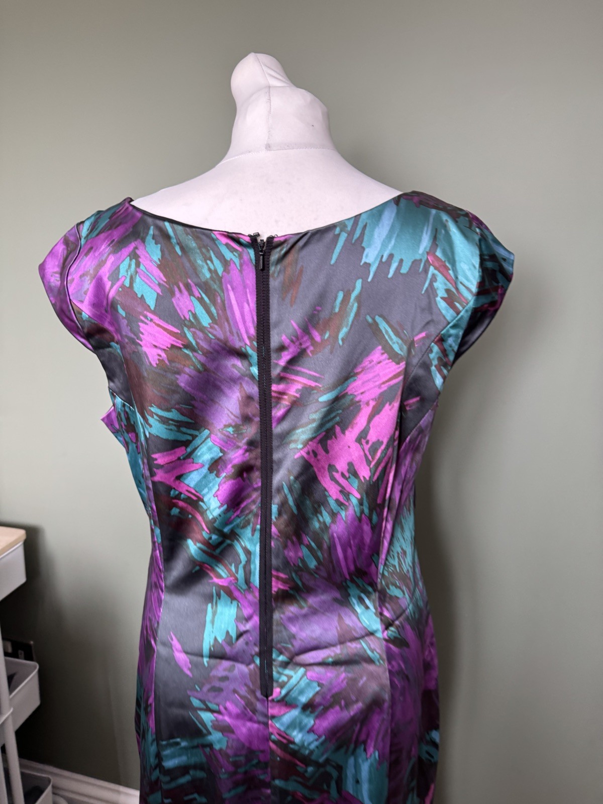 Coast floral ladies fitted size 18 cap sleeve dress