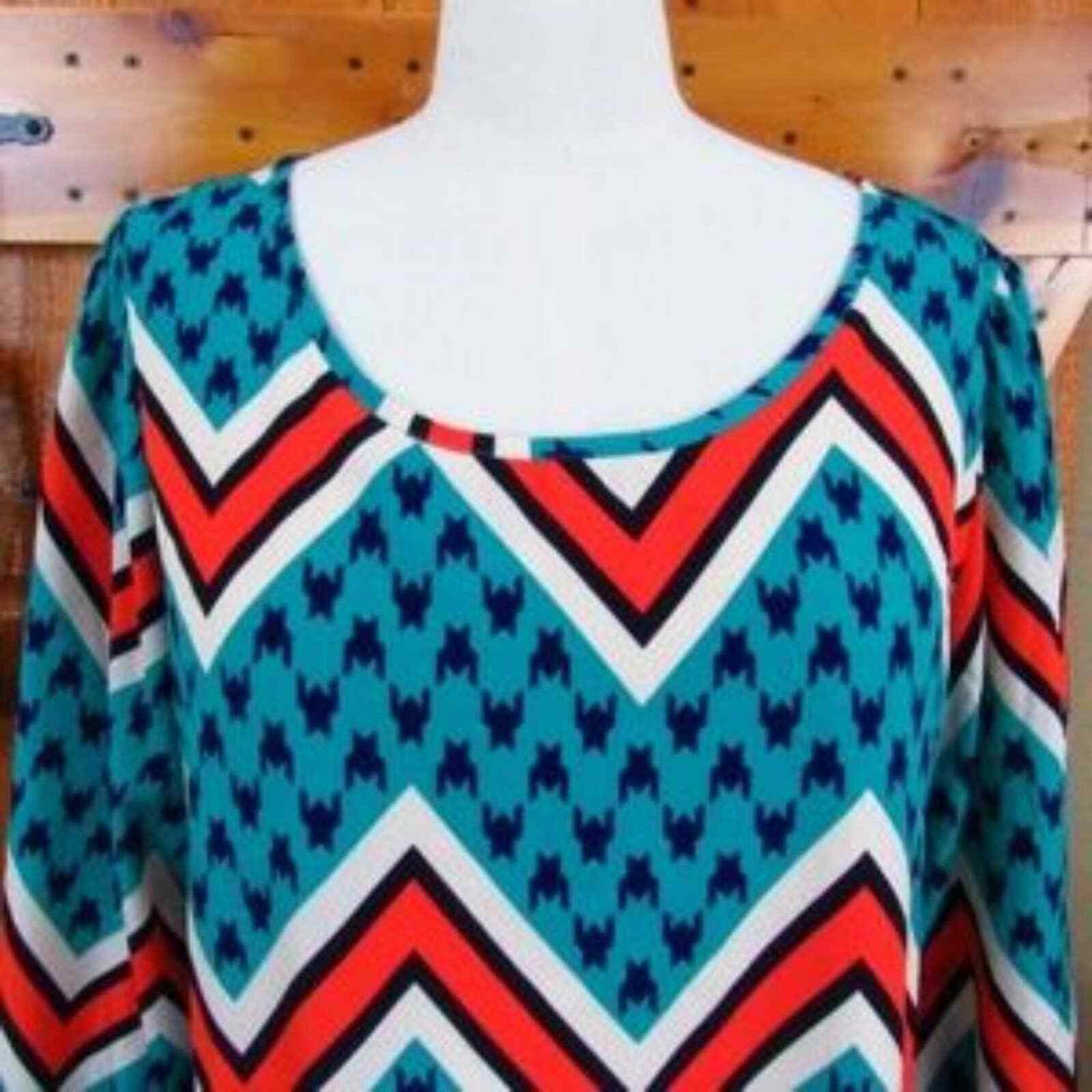 PEACH LOVE CREAM Colorful Mini Tunic Dress Charlie Brown Zig Zag Print Medium