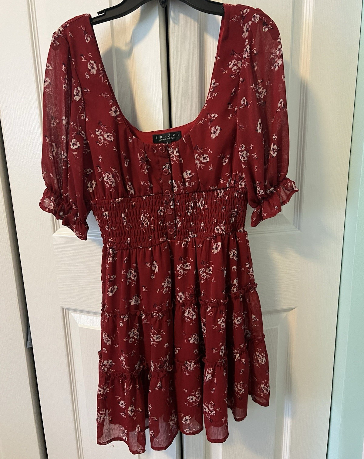 Francesca’s Collection – Red Floral Puff Sleeve Smocked Mini Dress Short Sleeve