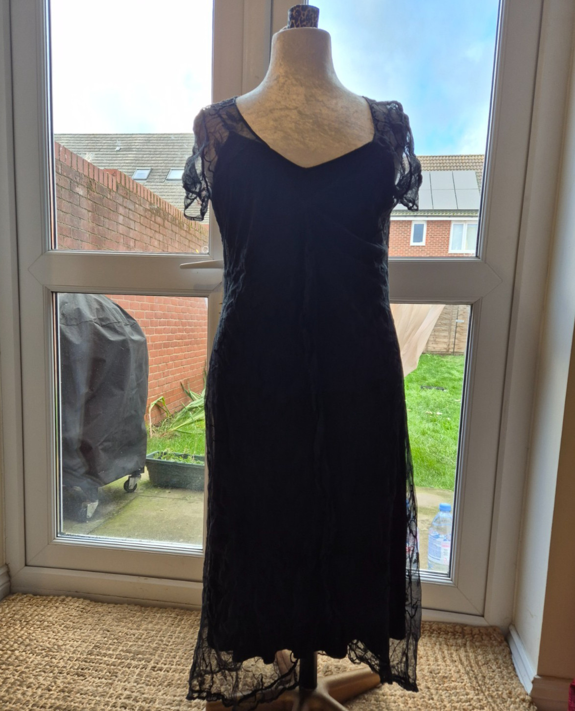 2 items. Soft pretty lace GHOST black party dress and slip Vintage, 16 & L