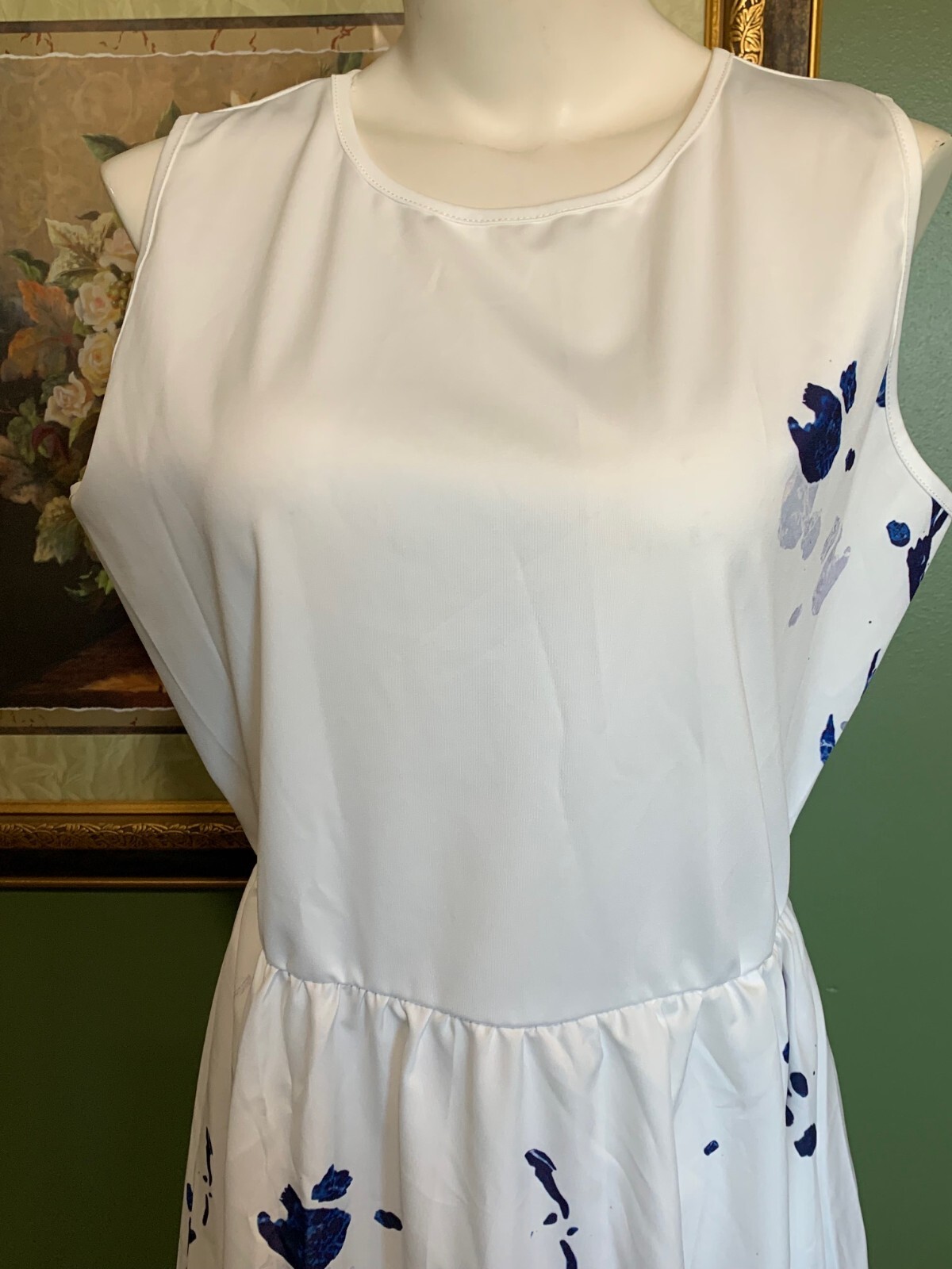 UNBRANDED LIGHTWEIGHT BLUE & WHITE SLEEVELESS DRESS ~ SIZE XL (Approx 14-16)