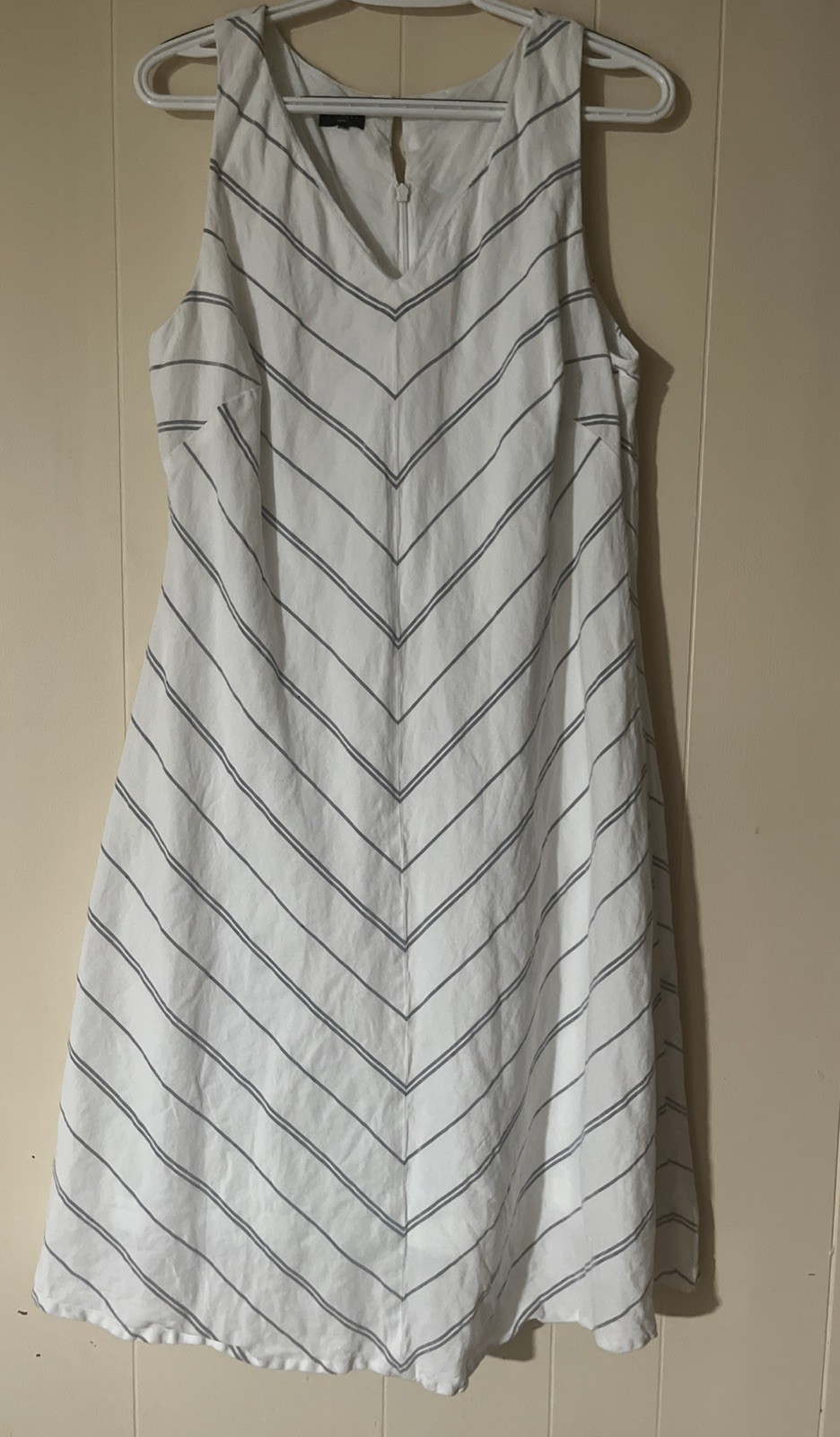 Talbots Petite Small White Gray Stripe Chevron A-Line Sleeveless Dress P/S