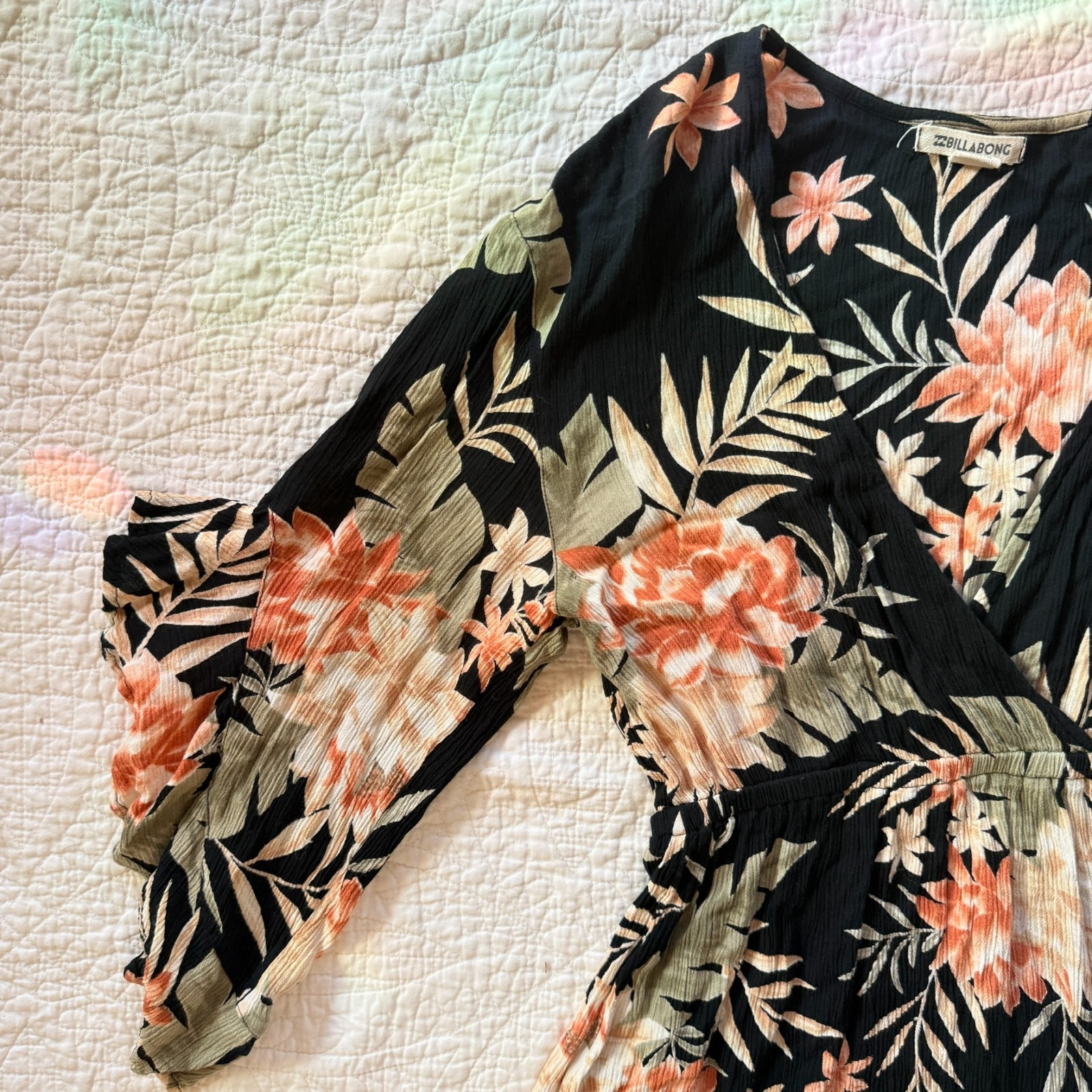 Billabong Size M Black Tropical Floral Print Mini Dress Bell Sleeves Whimsigoth
