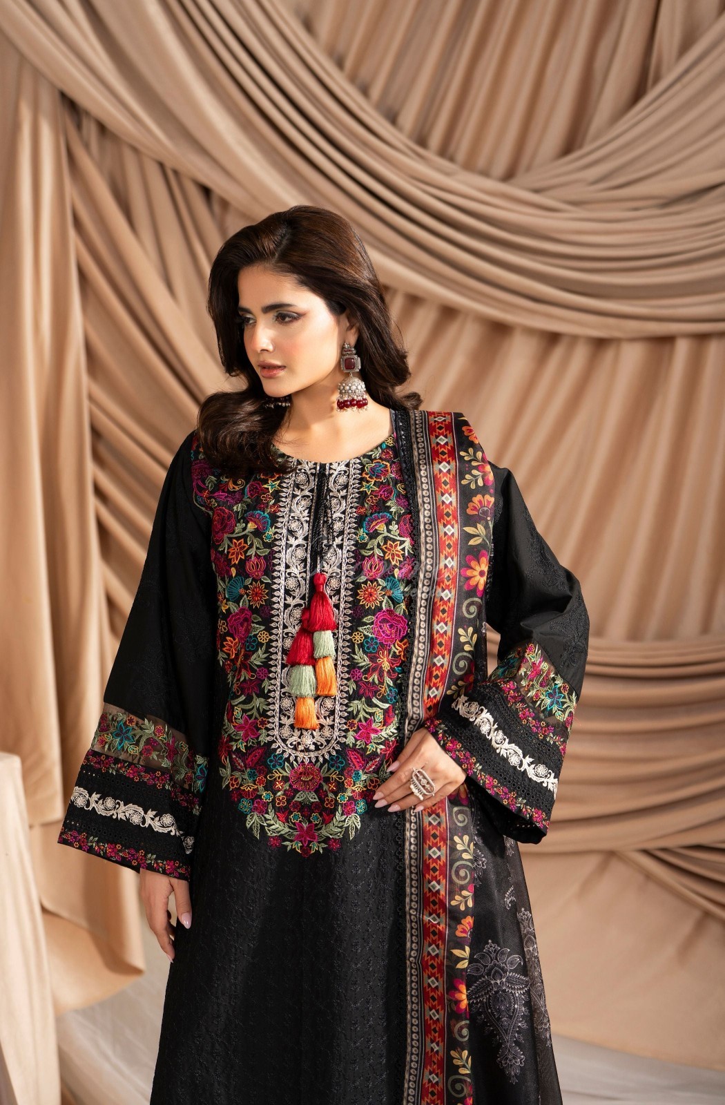 Karma Collection 3 Piece Stitched Embroidery Suit – KC-1584-Deep Black