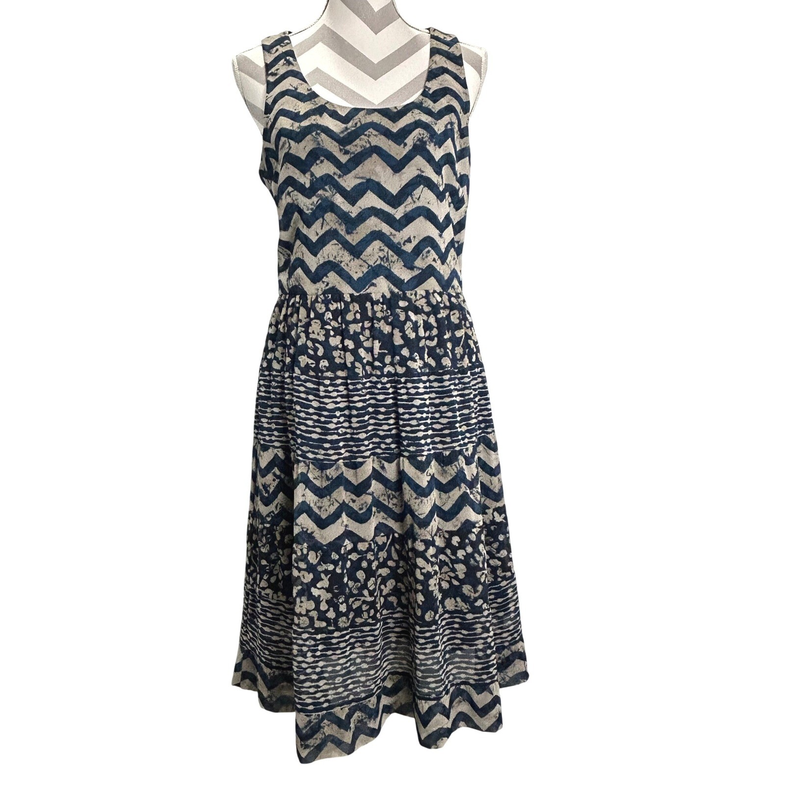 Betsey Johnson Chiffon Navy Teal Tan Womens Dress Sleeveless Chevron Knee Length
