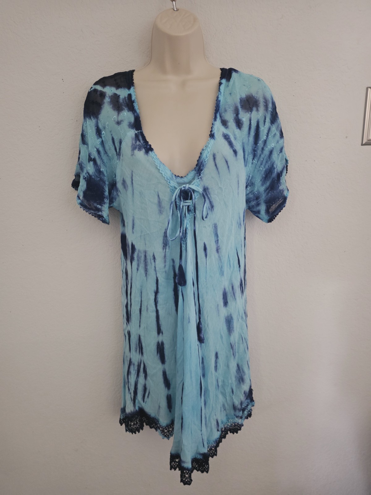 India Boutique NWTs Tie Dye Embroidered Hem Lightweight Dress PTP-21.5″ One Size