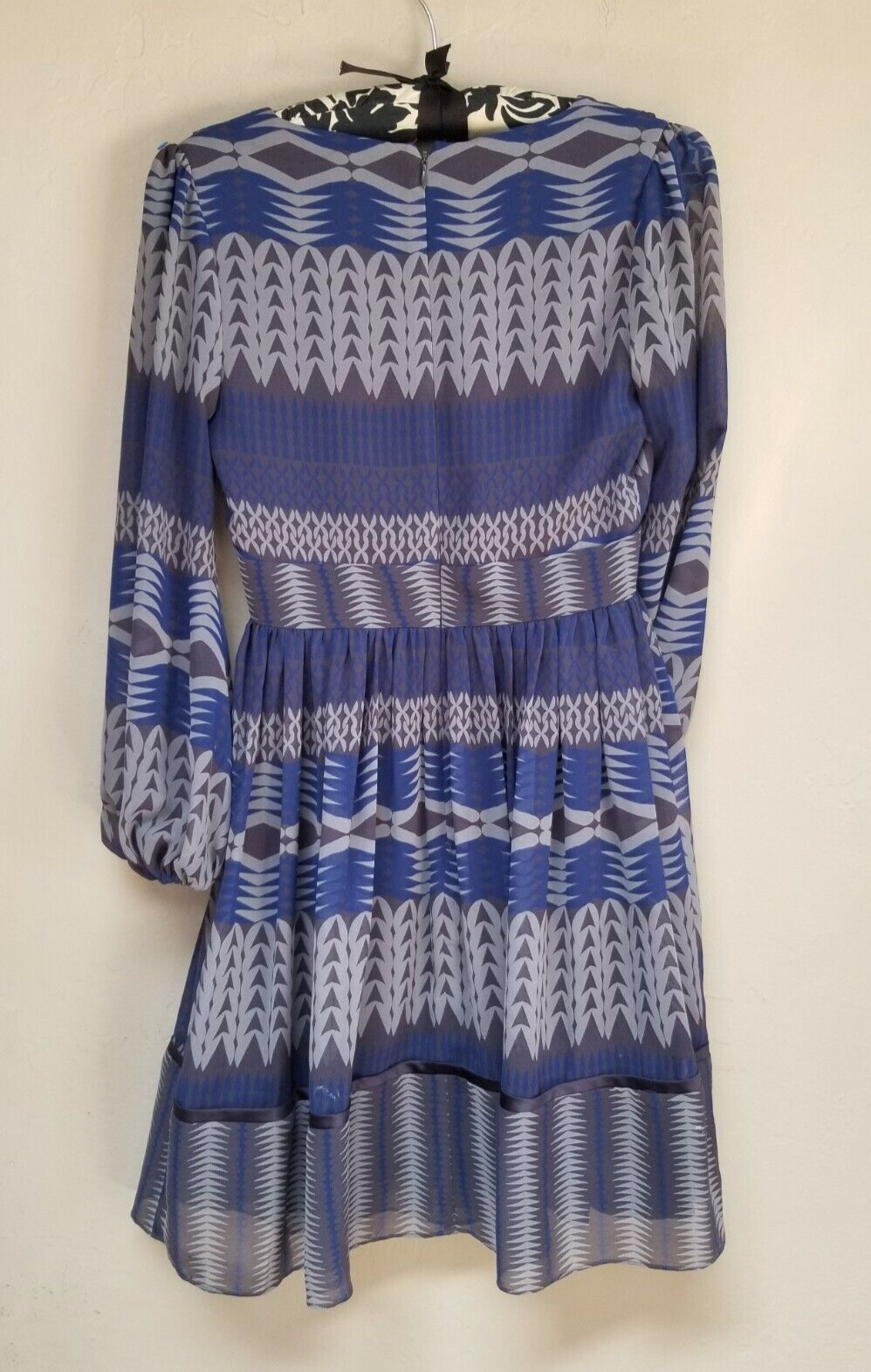 Vintage BCBGENERATION Womens V-neck Empire Waist Dress Size 0 Blue Lined