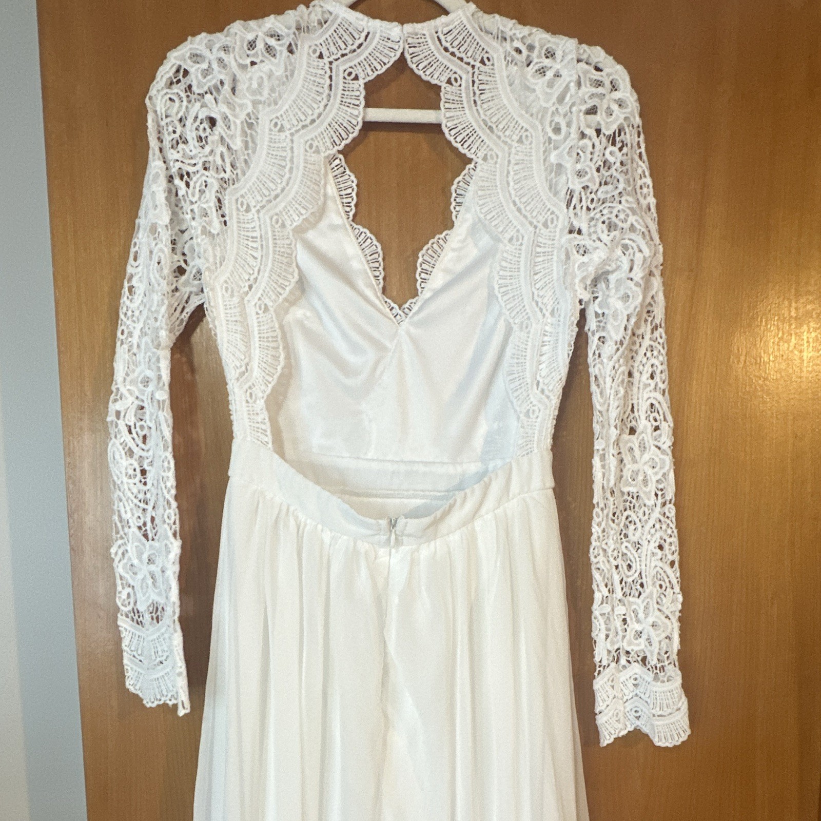 Lulus White Solid Lace Polyester V-Neck Long Sleeve Maxi Dress Double Lined S