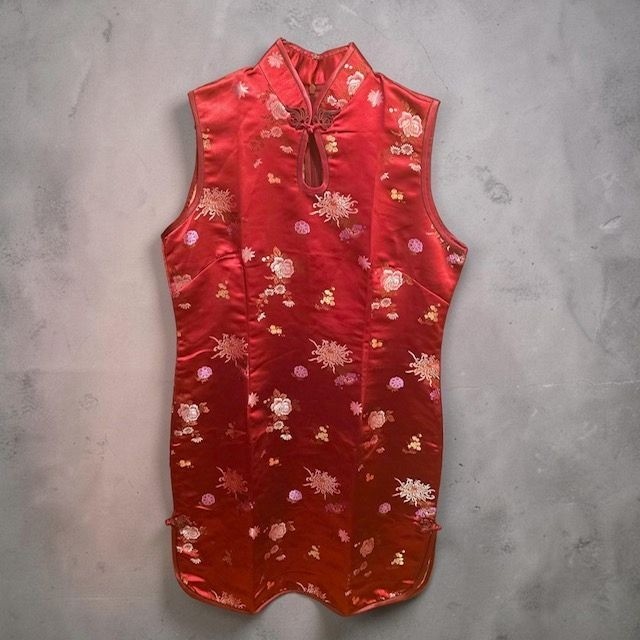 Red Chinese Qipao Style Dress Keyhole Neckline Sleeveless Satin Size S (400)
