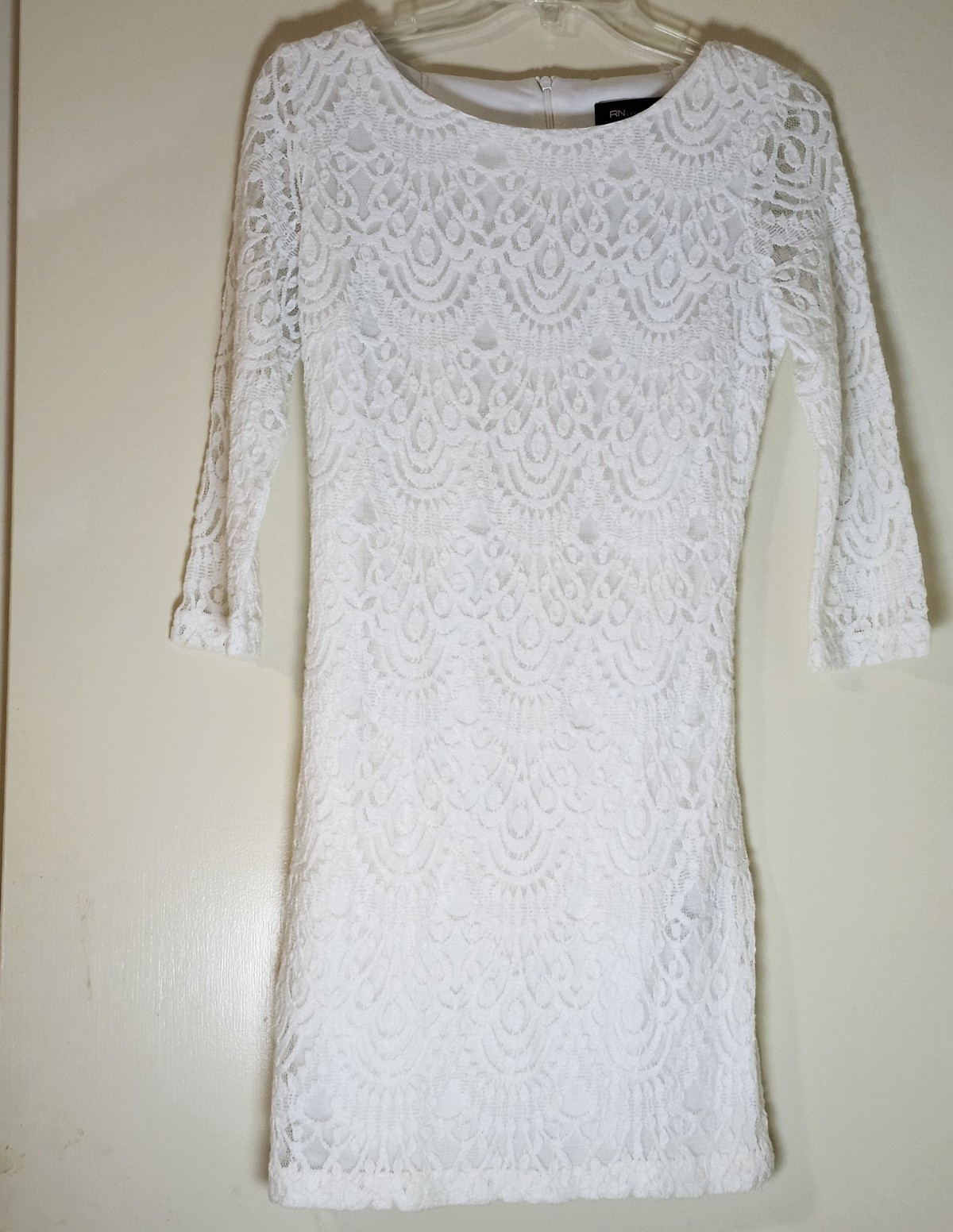 XOXO White Floral Lace A-Line Short Dress 4 Round Neck 3/4 Sleeve Lined Zip