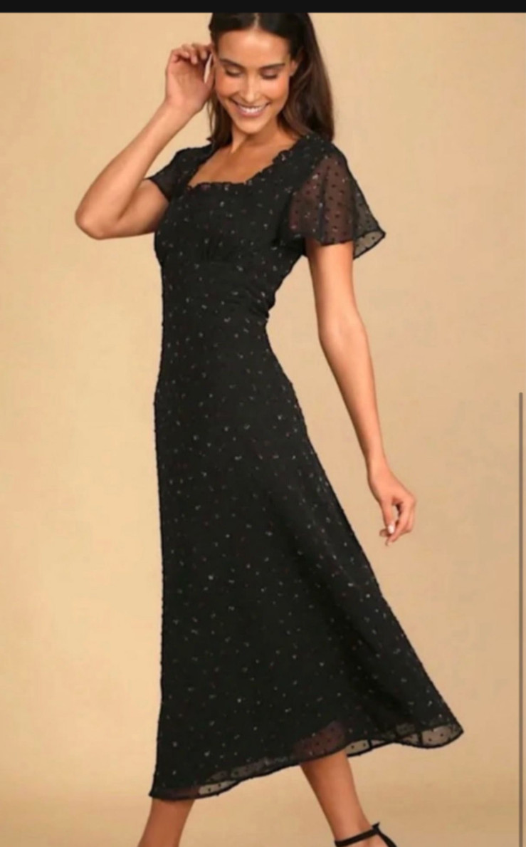XS Lulus square neck black dress