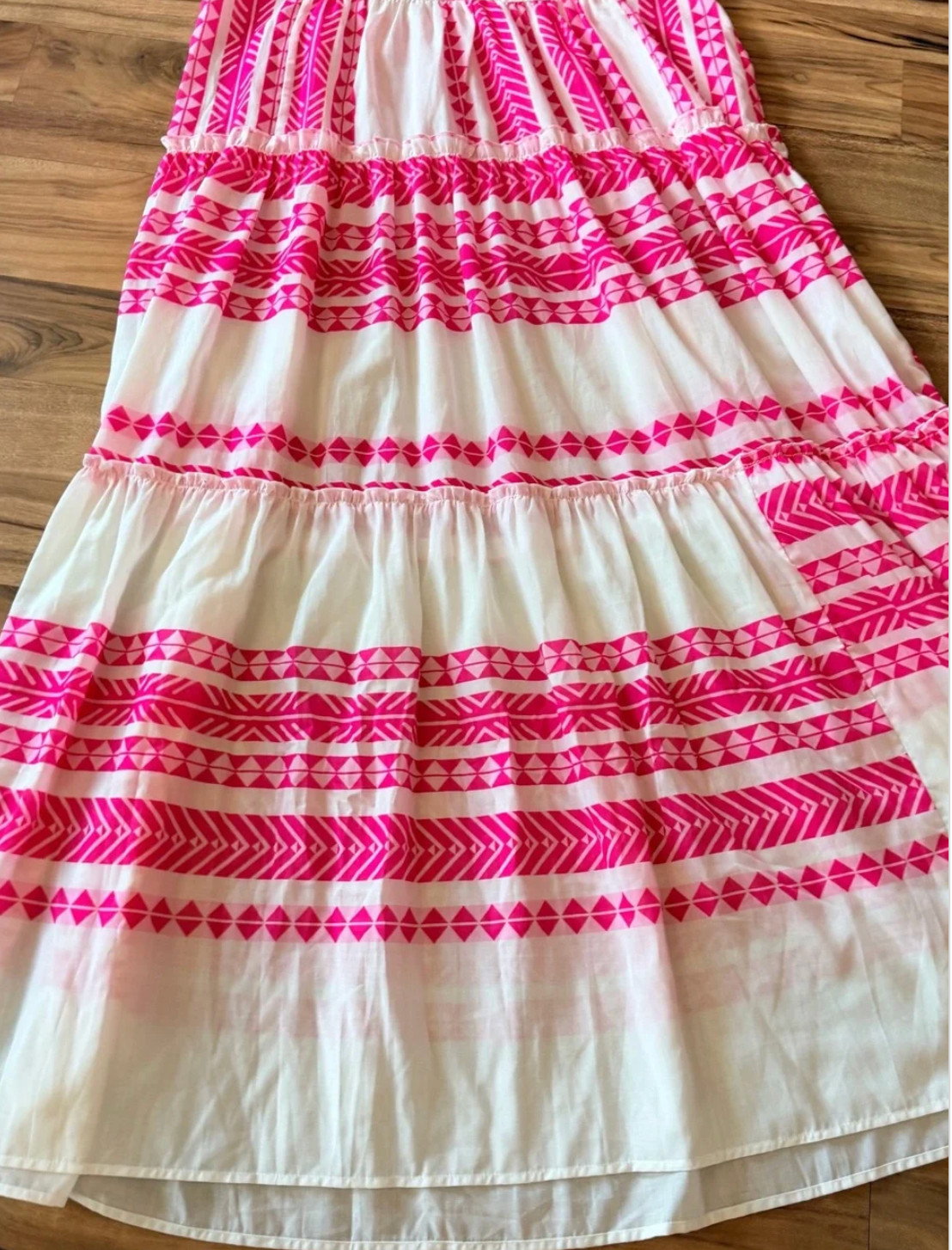 Cezele Sleeveless White Maxi Dress with Neon Pink Geometric Print