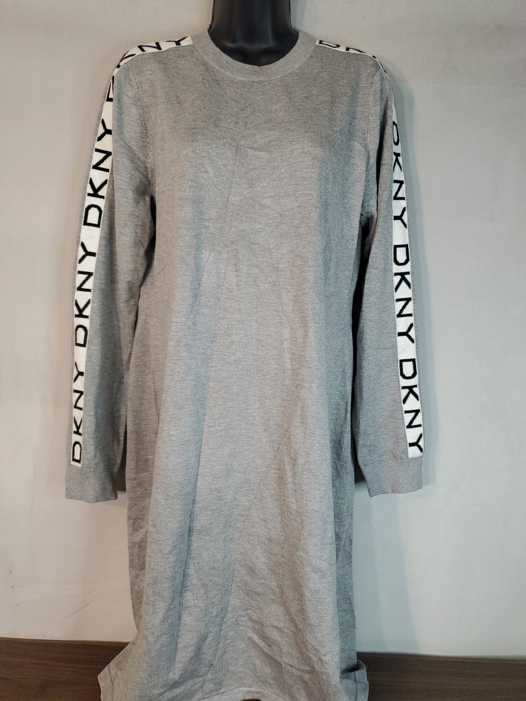 DKNY Women’s Long Sleeve Dress Size Large Gray White Lettering Monogram