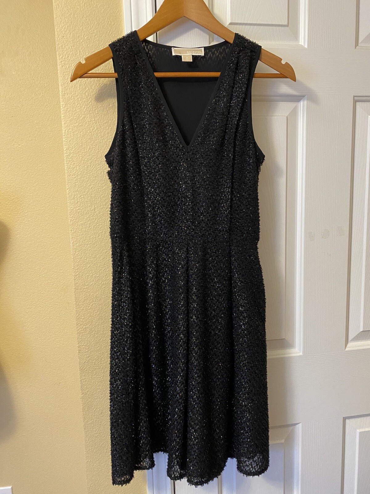 Michael Kors Women’s Size 2 Black Polyester Sleeveless Side Zipper Fringe Dress