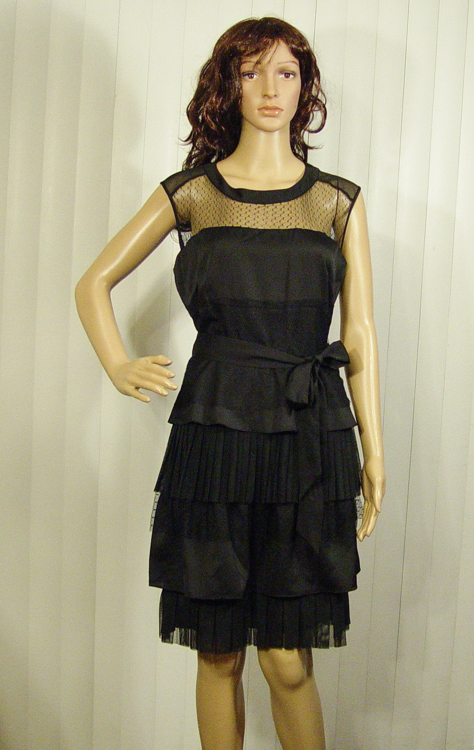 NWT MAX&CLEO MSRP $168 Size 6 BLACK LACE DRESS SEE THRU SHOULDER 6 LAYERS$59.95