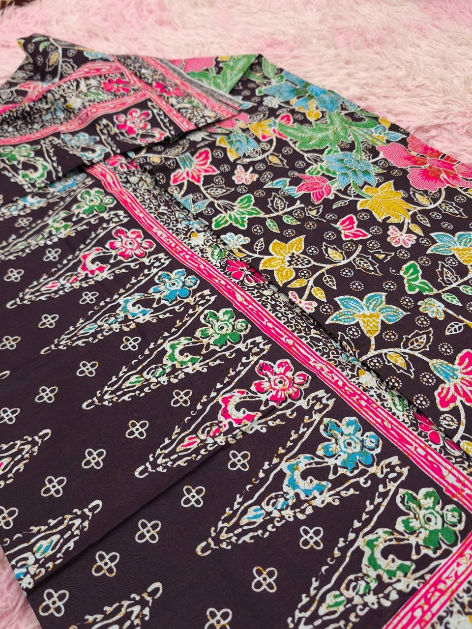 BATEK SARONG IKAT MALAYSIA