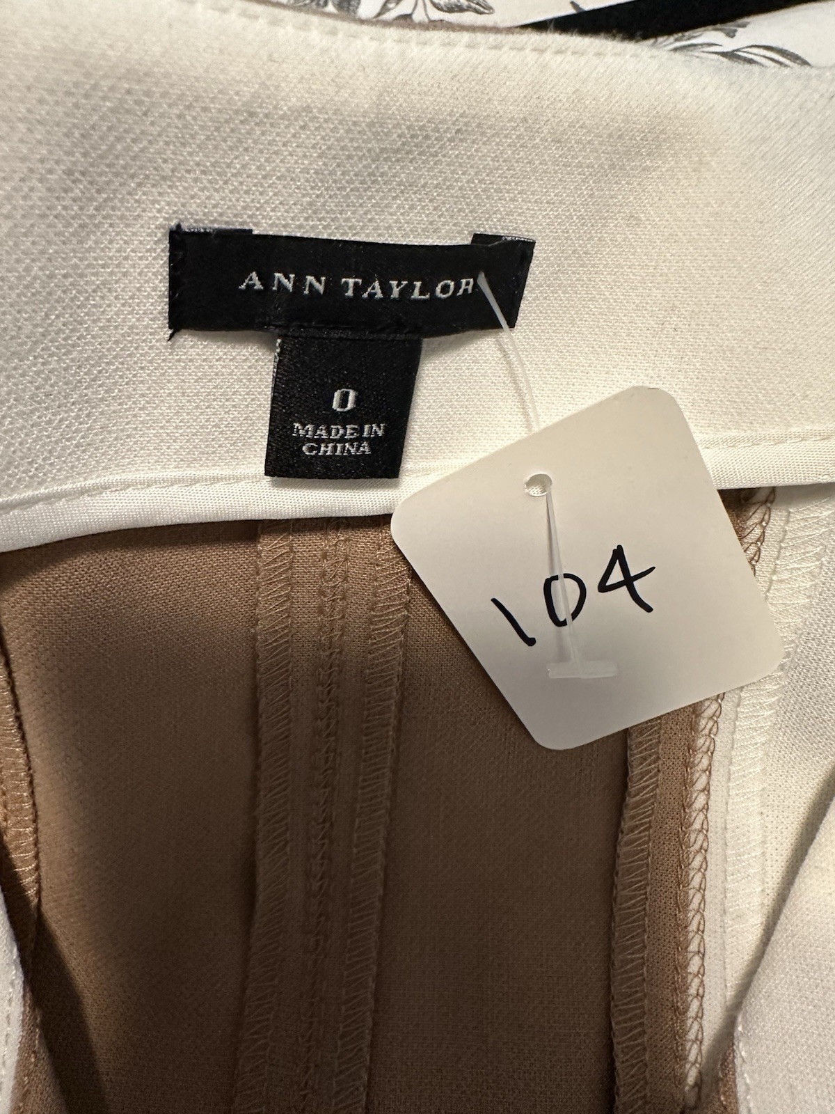 Ann Taylor Colorblock Sheath Dress Size 0 Navy Cream Tan Front Zip Career knee