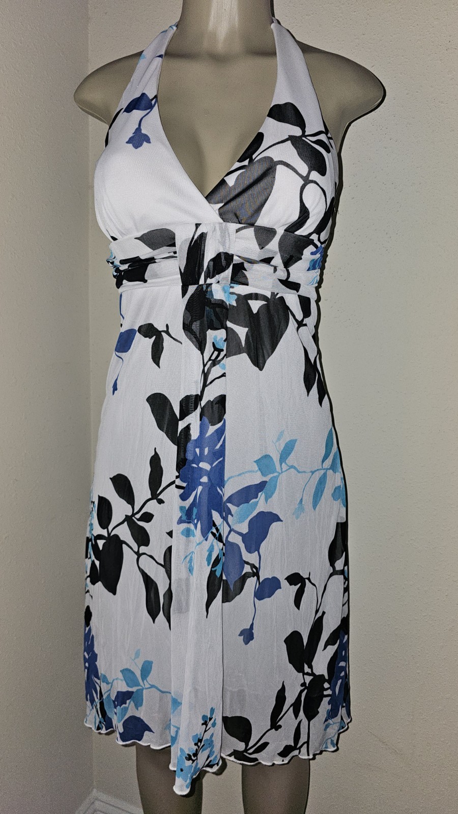 Women’s White Blue Black Floral Fit & Flare Dress M Knee Length Halter Tie
