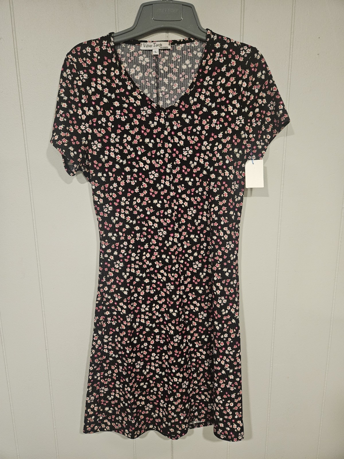 Velvet Torch Los Angeles Women’s Black Floral Short Sleeve Mini Dress Large NWT