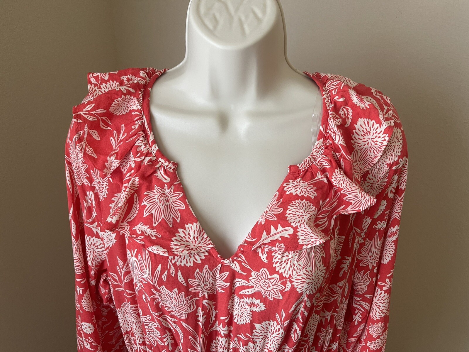 Universal Thread Women’s Red/White Floral V-Neck Long Sleeve Ruffeled Dress s S
