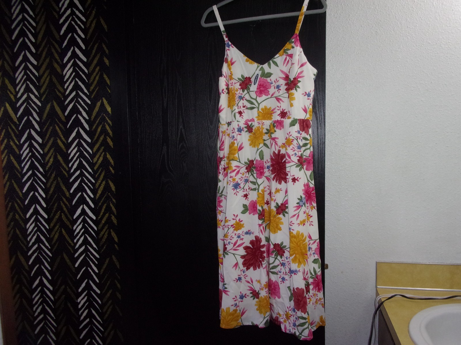 NEW w/Tag ~ Old Navy Floral Dress w/ Adjustable Straps ~ Size Large
