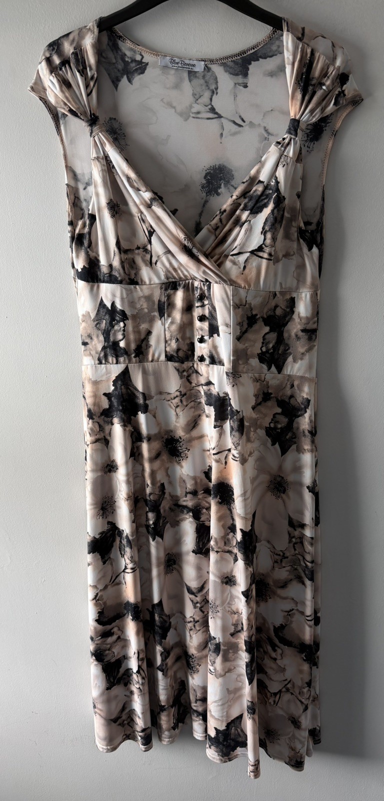 Blue Banana Womens size 14 Floral Print Fit & Flare Dress Sleeveless V-Neck