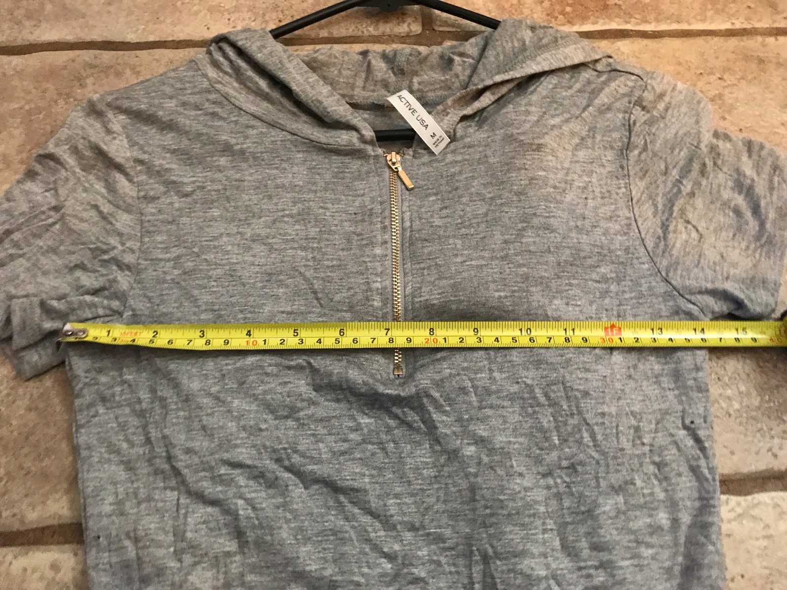 Active USA lightweight Hooded short sleeve dress with zipper neckline Sz Medium