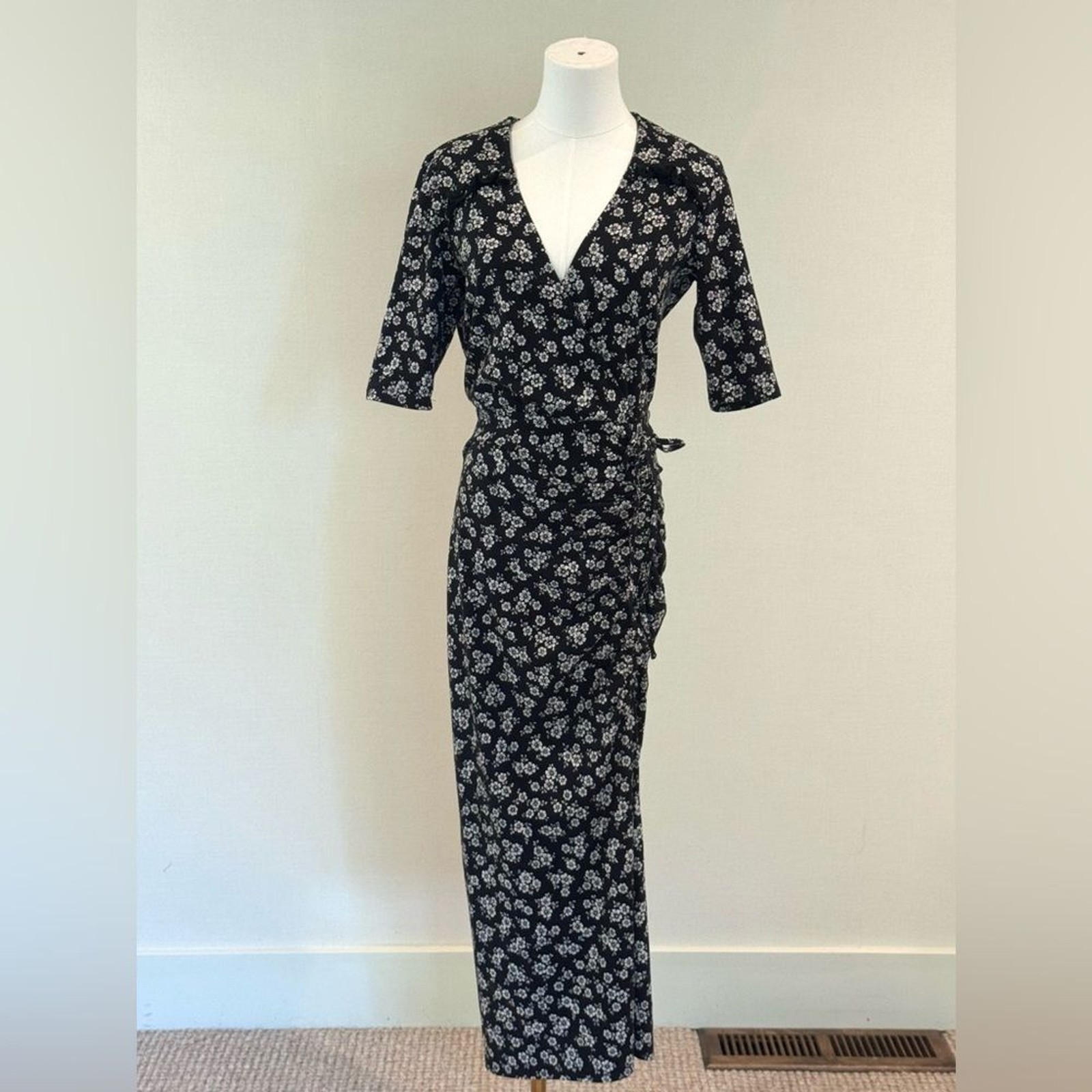 NWOT Veronica Beard Mariposa B&W Floral Dress Size S (Retail $298)