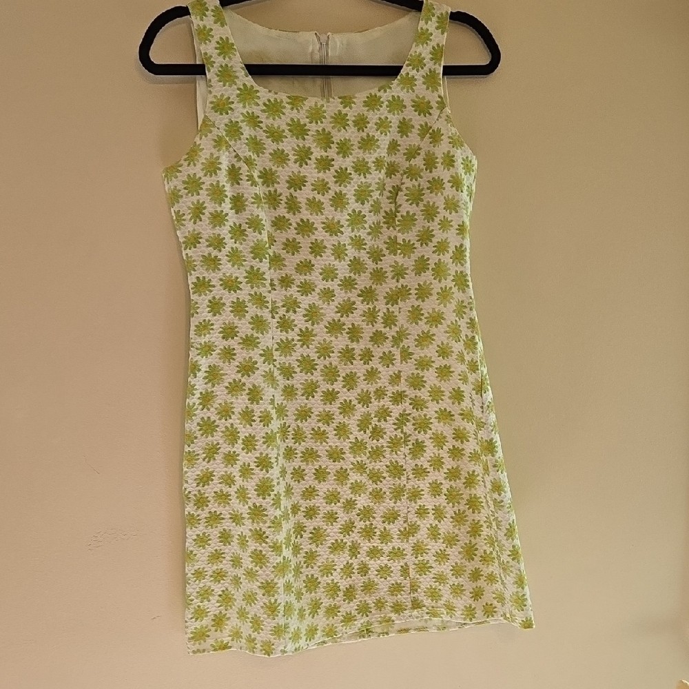 Chic Green Floral Mini Dress True 70’s Daisy Pattern
