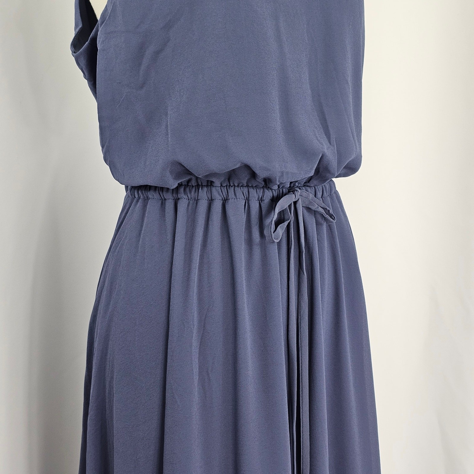 Lulus Blue Halter Neck Keyhole Back Formal Chiffon Maxi Dress Women’s Size L NWT