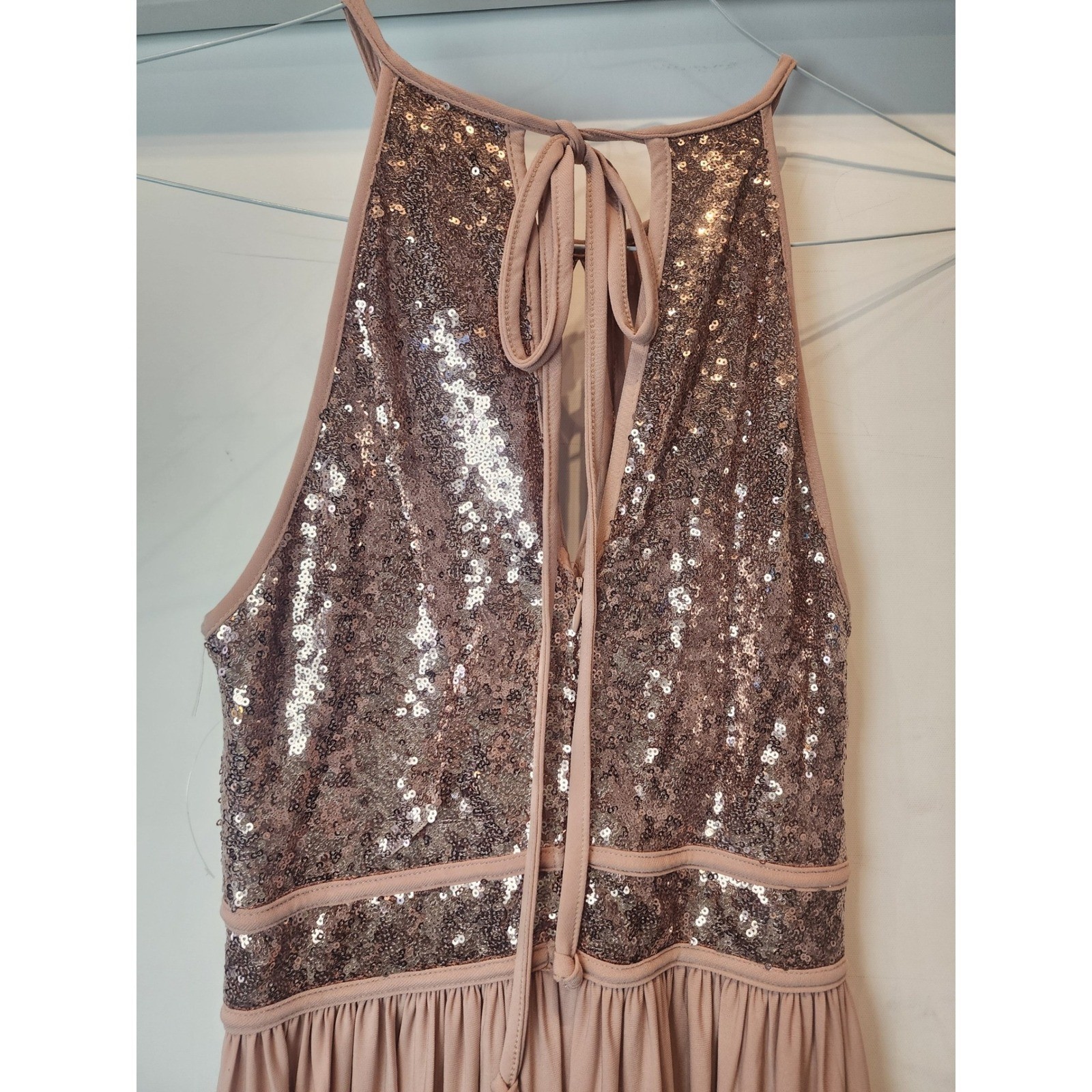 Morgan & Co Rose Gold Sequin Halter Keyhole Maxi Dress Gown Pink Size 5 NEW
