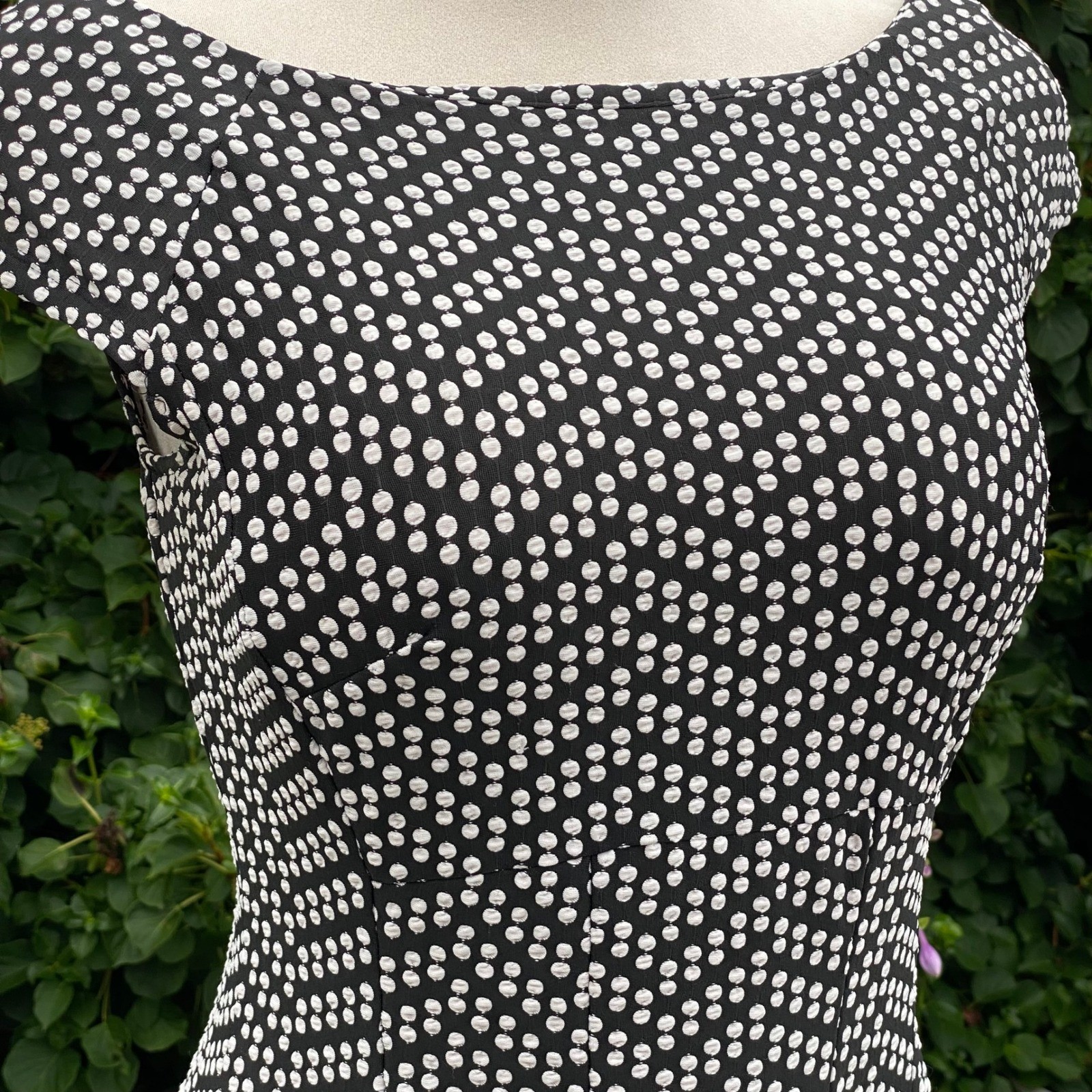 Classy Black & White Polka Dot Boat Neck Tailored Fit Midi Dress Timeless – L