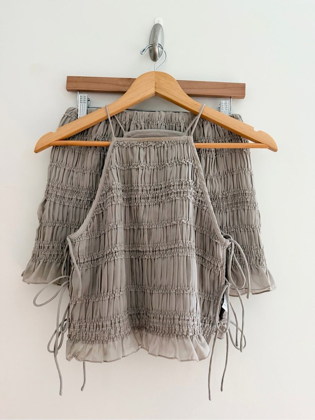 Abercrombie & Fitch 2 PC Smocked Taupe Halter Tank Top w Miniskirt Side Ties XS