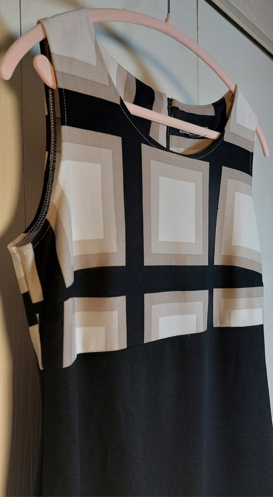 Danny and Nicole Bodycon Colorblock Dress Size 12 Sleeveless Pencil Stretch Knee