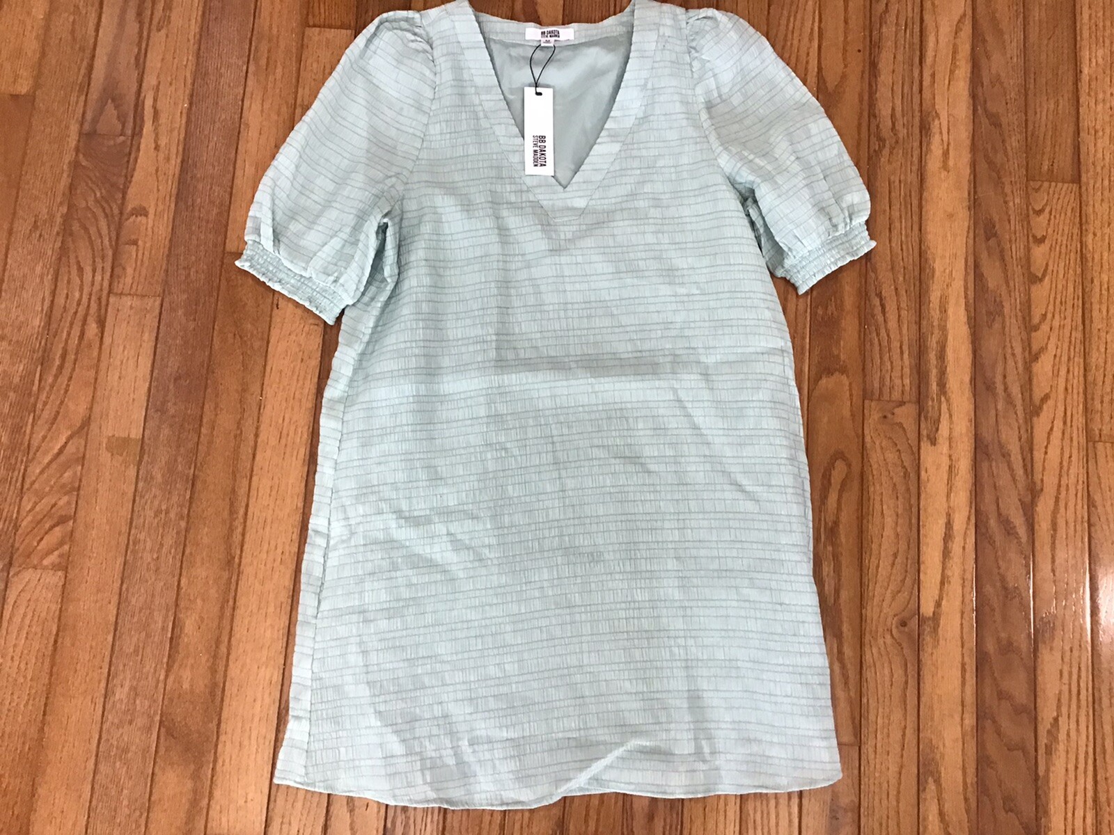 NWT Steve Madden x BB Dakota Balloon sleeve dress sea mist size M V-neck Lining