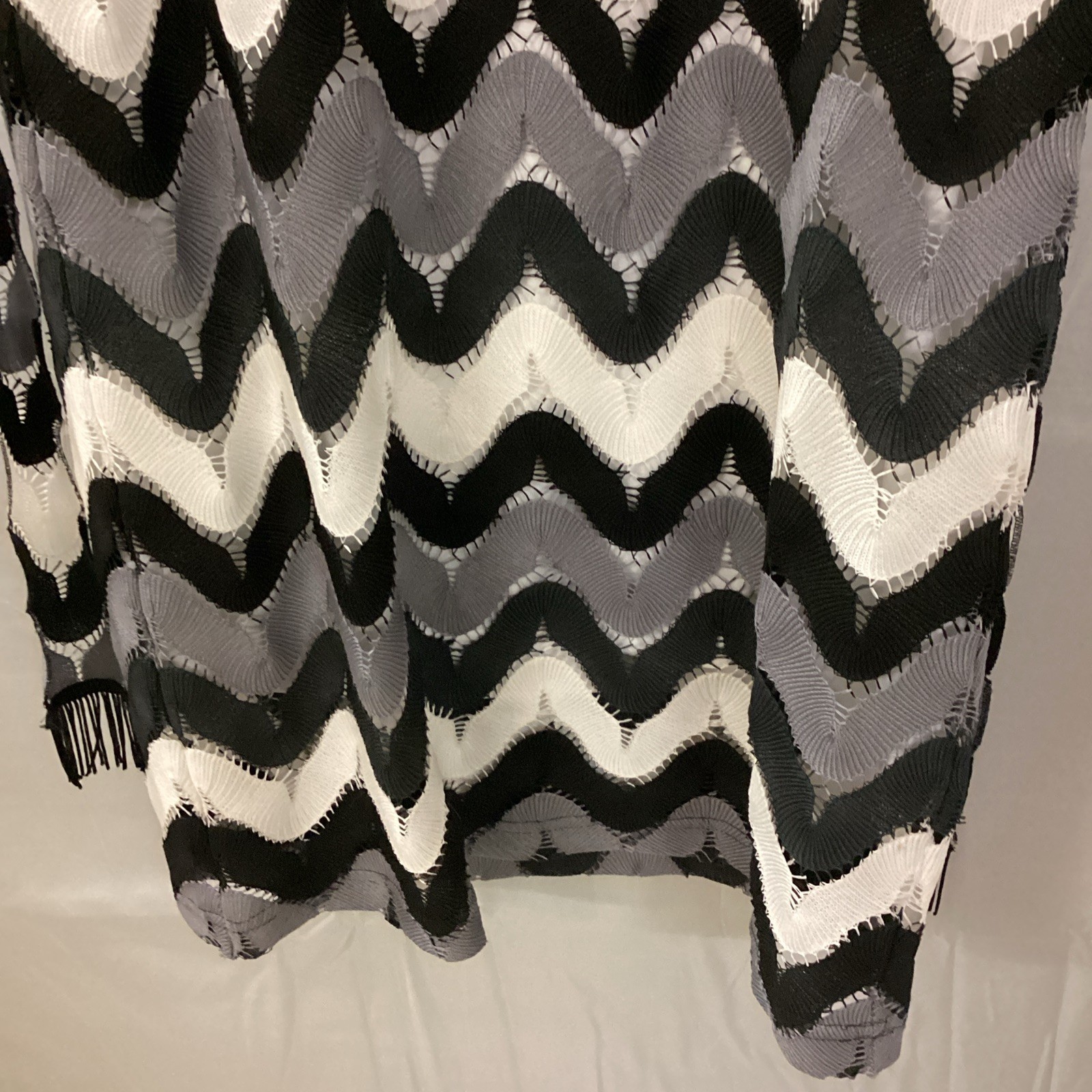 #103 Sharagano Lined Dress Gray Black White Size 10 Women’s