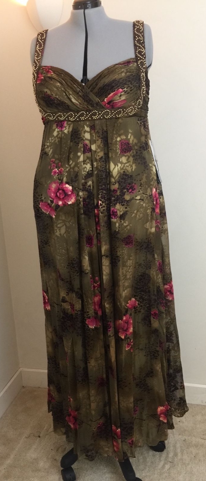 NWT JS Boutique Woman Plus Size Gown 20W Grecian Gold Floral Beaded Detail