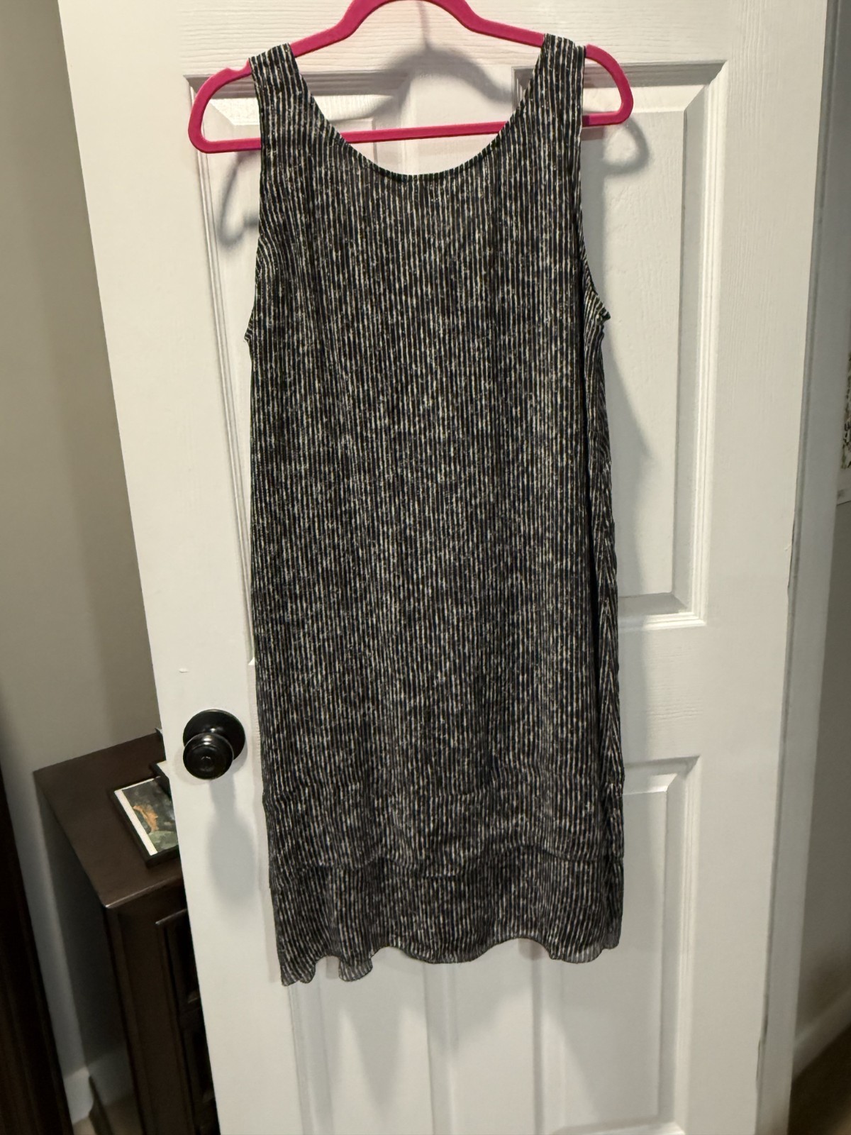 Beautiful and flowy, Eileen Fisher summer sleeveless dress, black 100% Silk