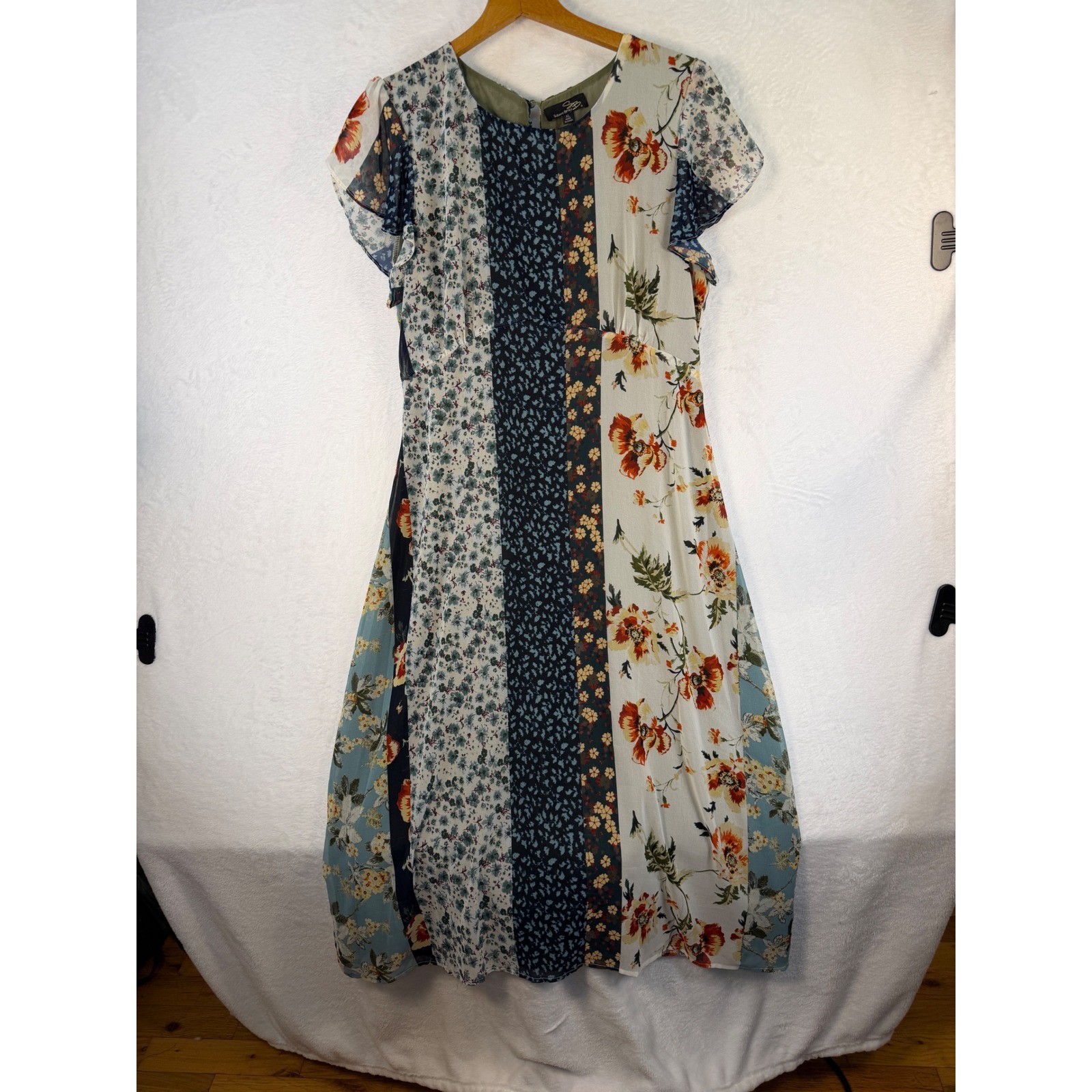 Suzanne Betro XL Mixed Floral Patchwork Midi Dress Flutter Sleeve Blue Cream