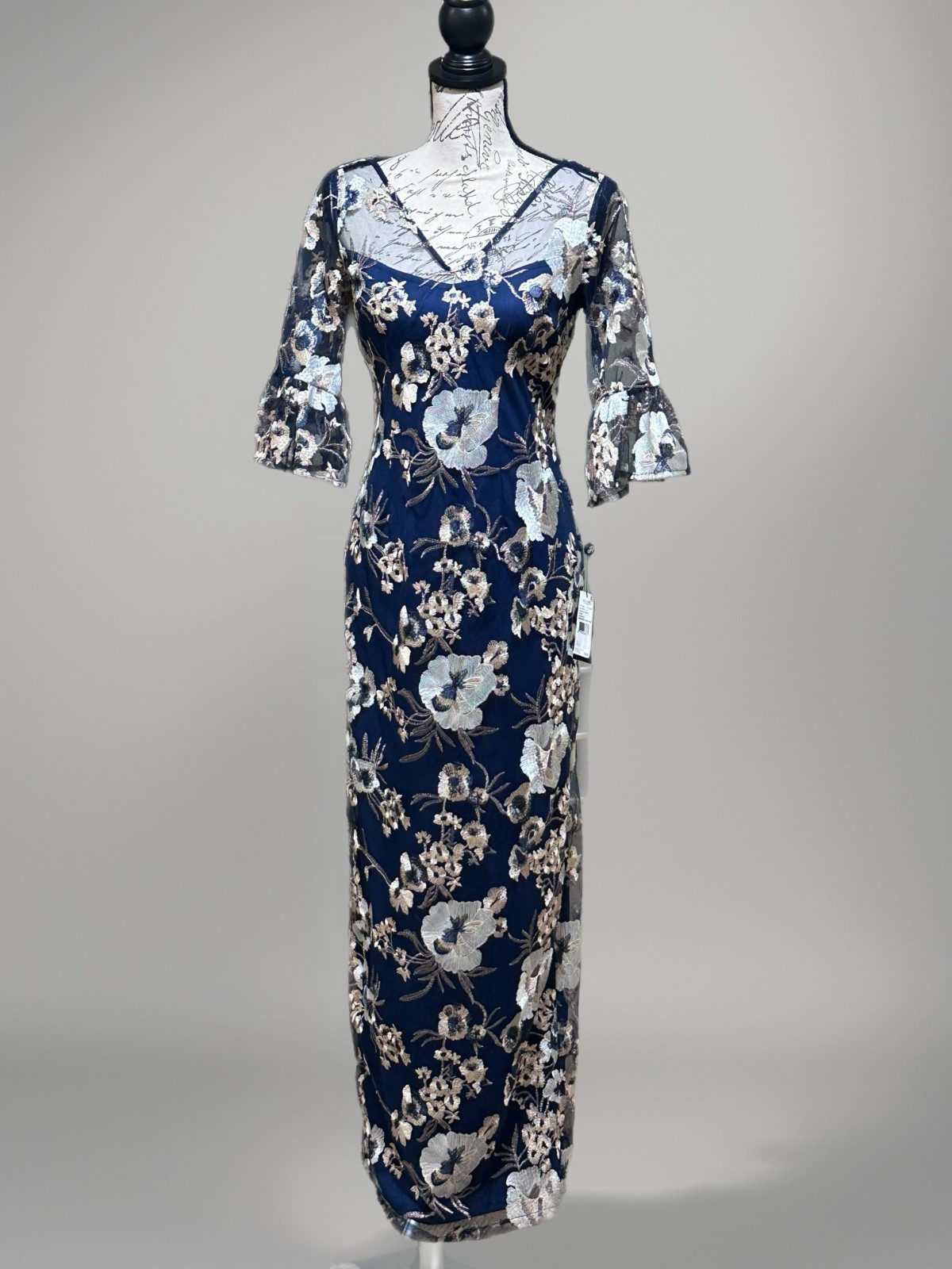 Adrianna Papell Navy Embroidered Bell Sleeve Sheath Gown NWT Sz. 4