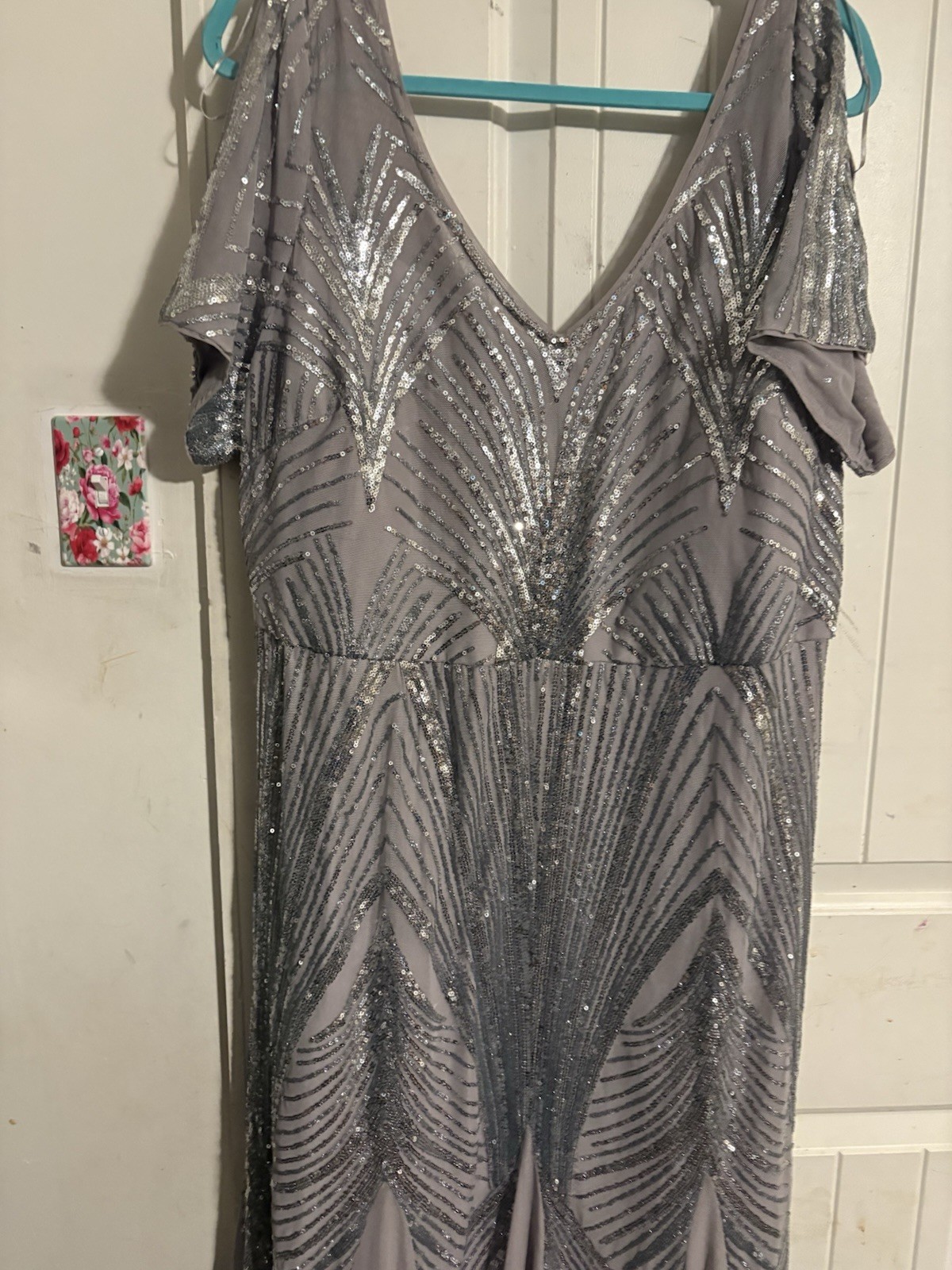 R&M Richards Gray/Silver Sequin V-Neck Mesh Lined Maxi Dress Short Sleeve 16