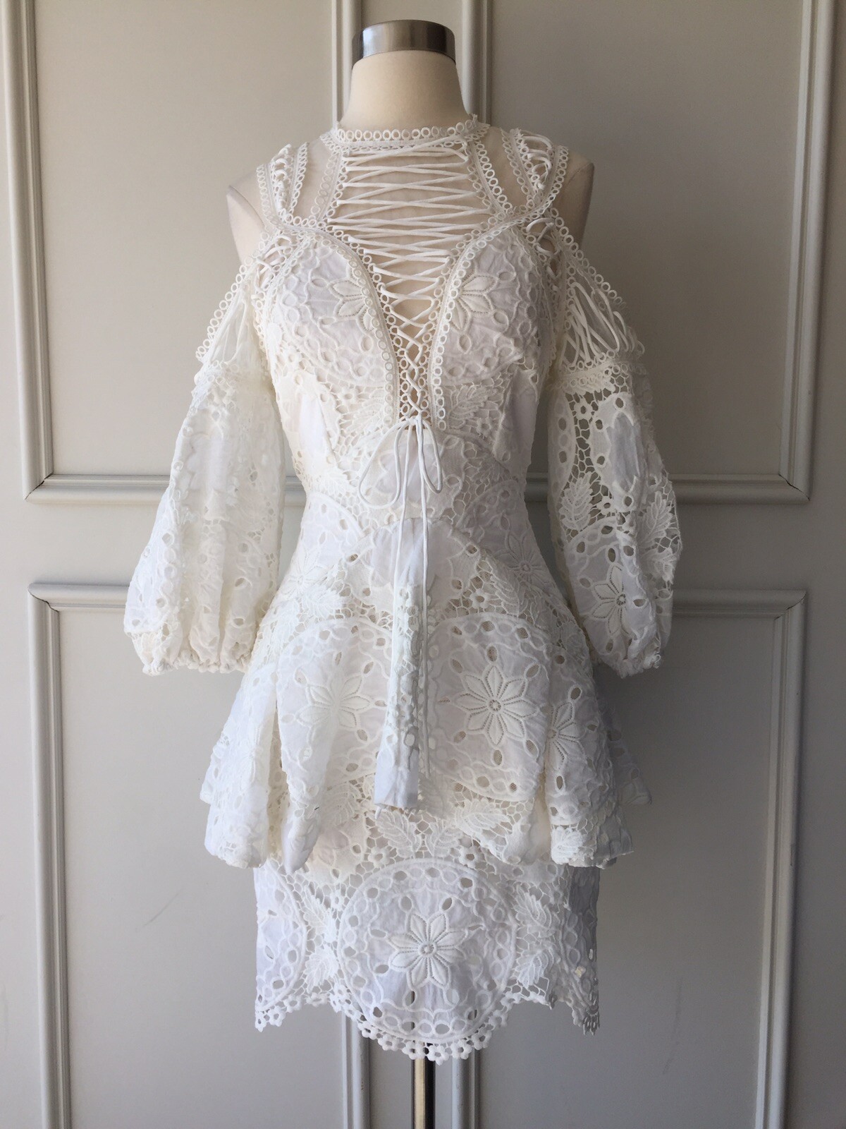 thurley : appleyard lace embriodered ivory dress size: 10.12 -NEW- $749