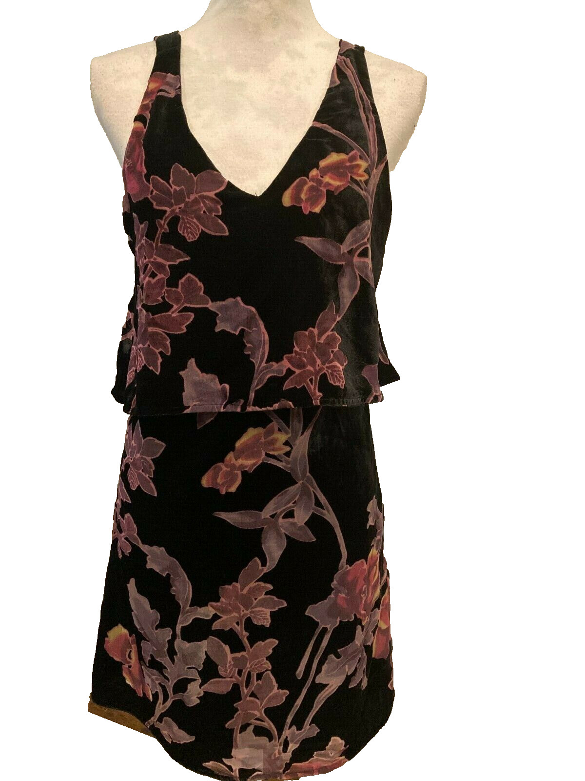 Everly Velvet Burnout Dark Floral Dress, Small, lined, Zip straps Tag $42.00 NWT