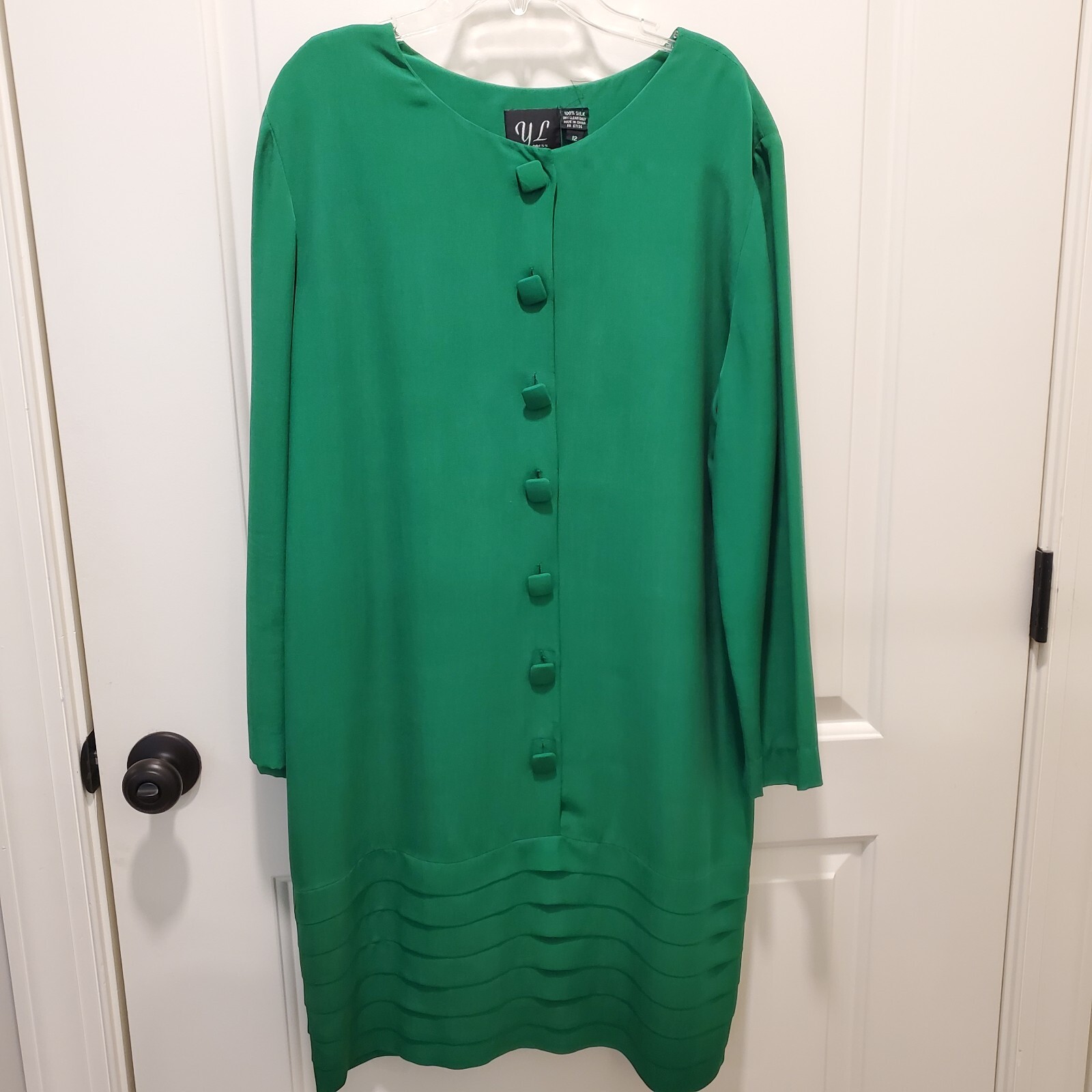 Vtg YL Women’s Green SILK Sheath Dress Sz 12 Knee Length Holiday Square Button