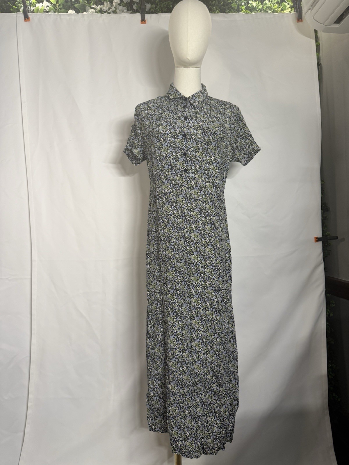 Vintage-style Blue Green & White Floral Midi Collared Shirt Dress W/Chest Pocket