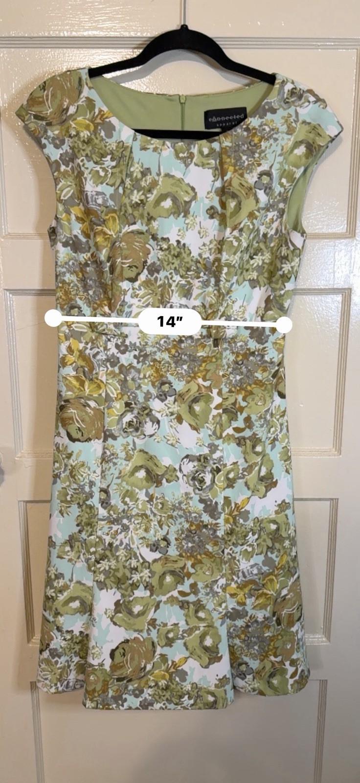 Connected Apparel Women’s Size 8 Green Floral Fit & Flare Cap Sleeve Dress