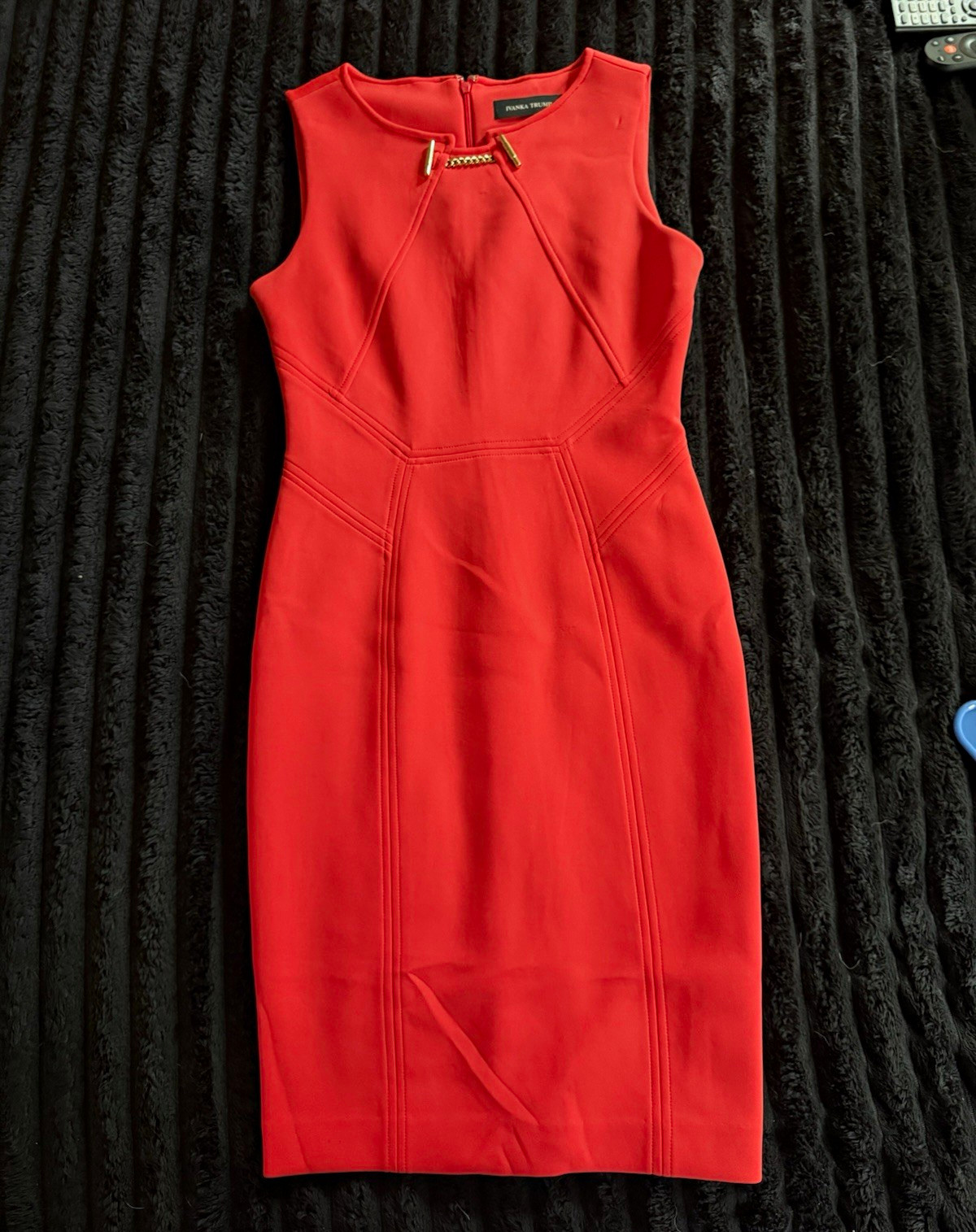 Ivanka Trump Women’s 2 Orange Solid Sheath Dress Chain Accent Zip Knee Length