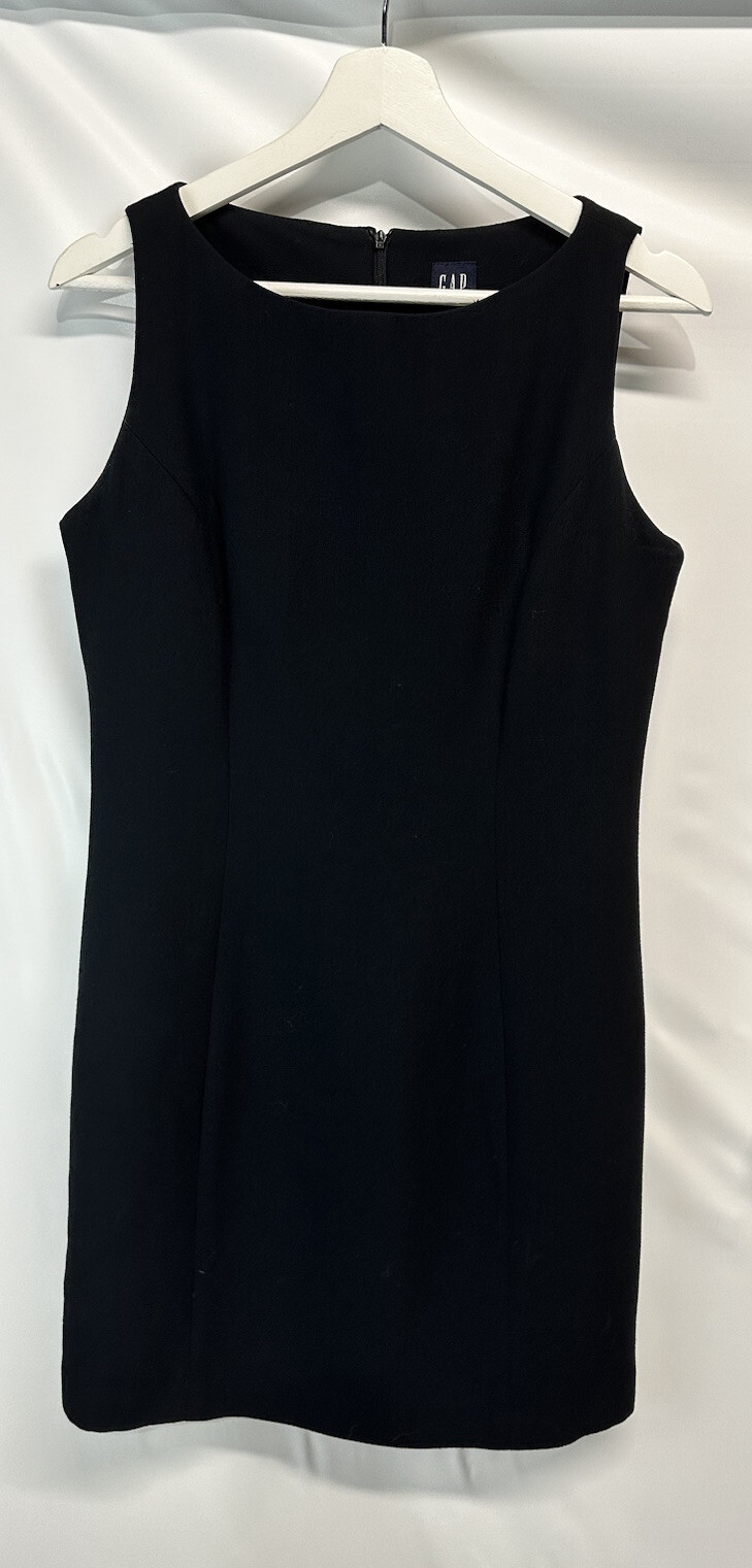 Gap -Classic Elegance-All Seasons/Occasions Little Black Sheath Dress 4